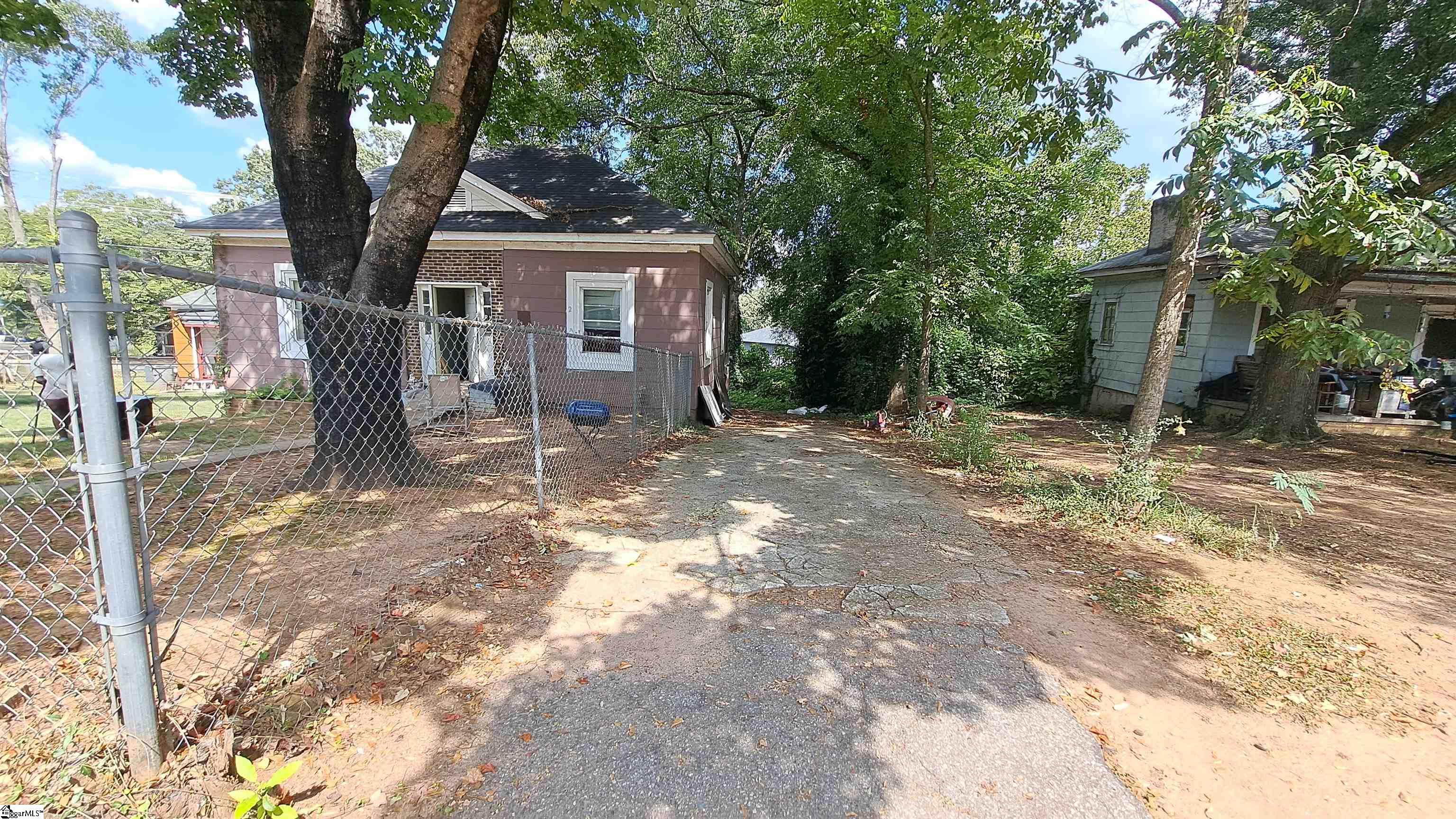 2 C Street Property Photo 7