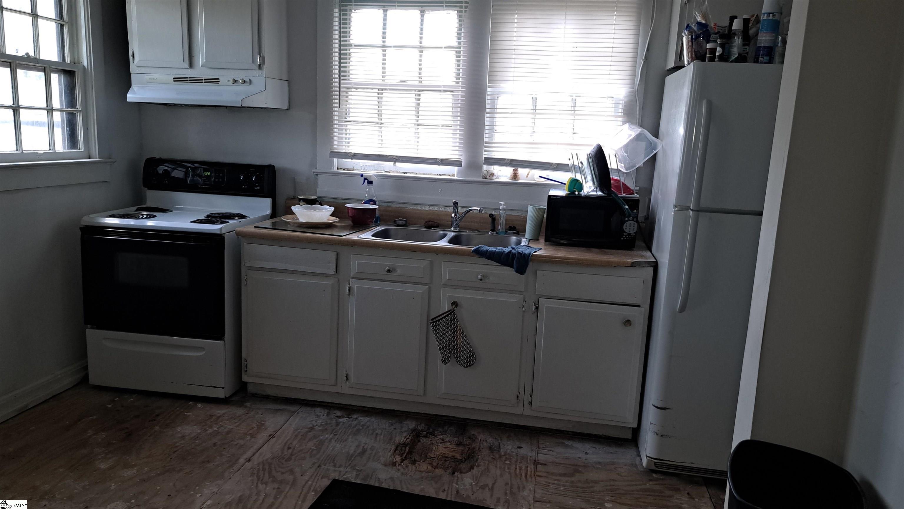 2 C Street Property Photo 18