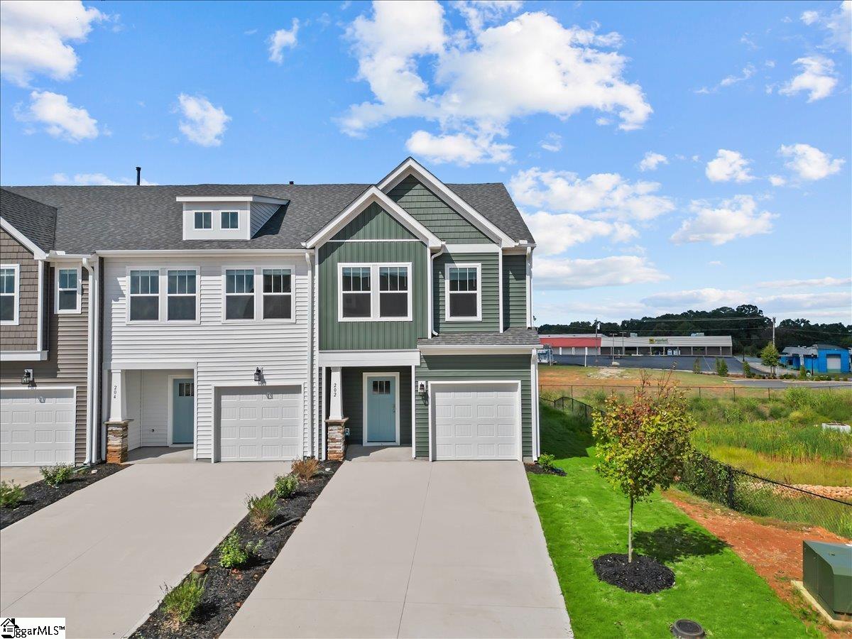 202 Cali Way Property Photo 1