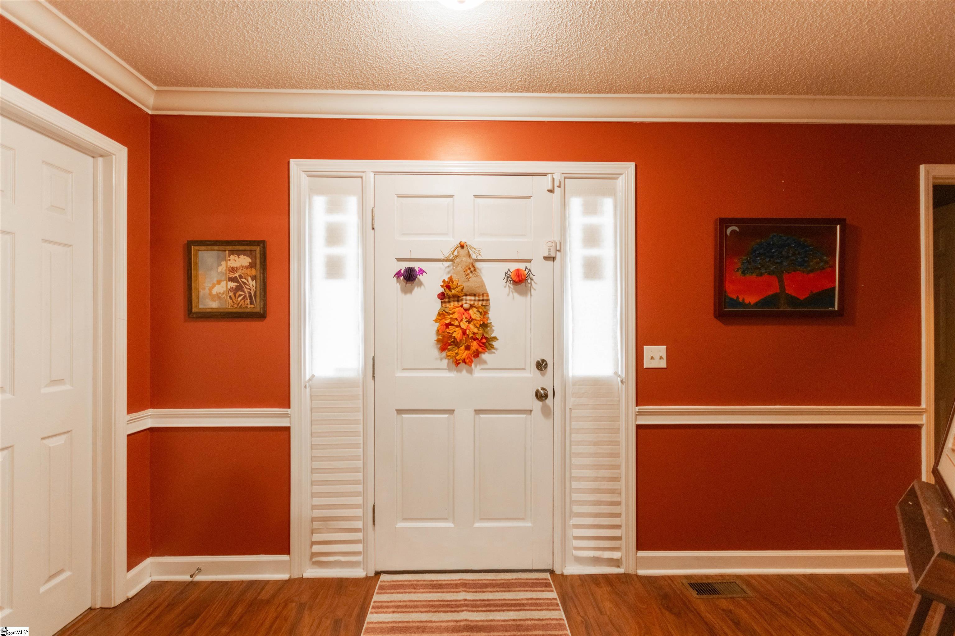 107 Boulder Creek Way Property Photo 2