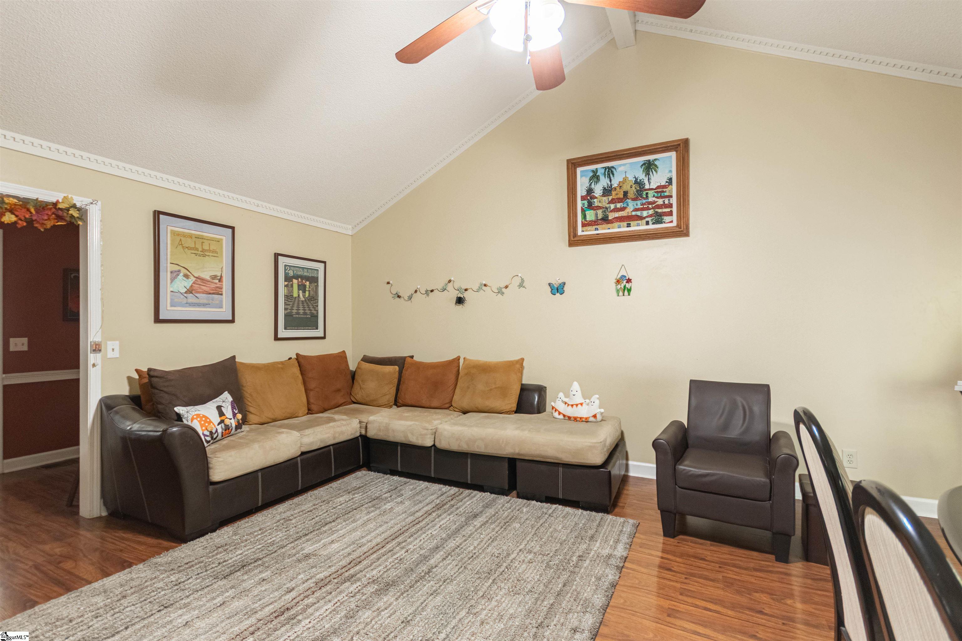 107 Boulder Creek Way Property Photo 5