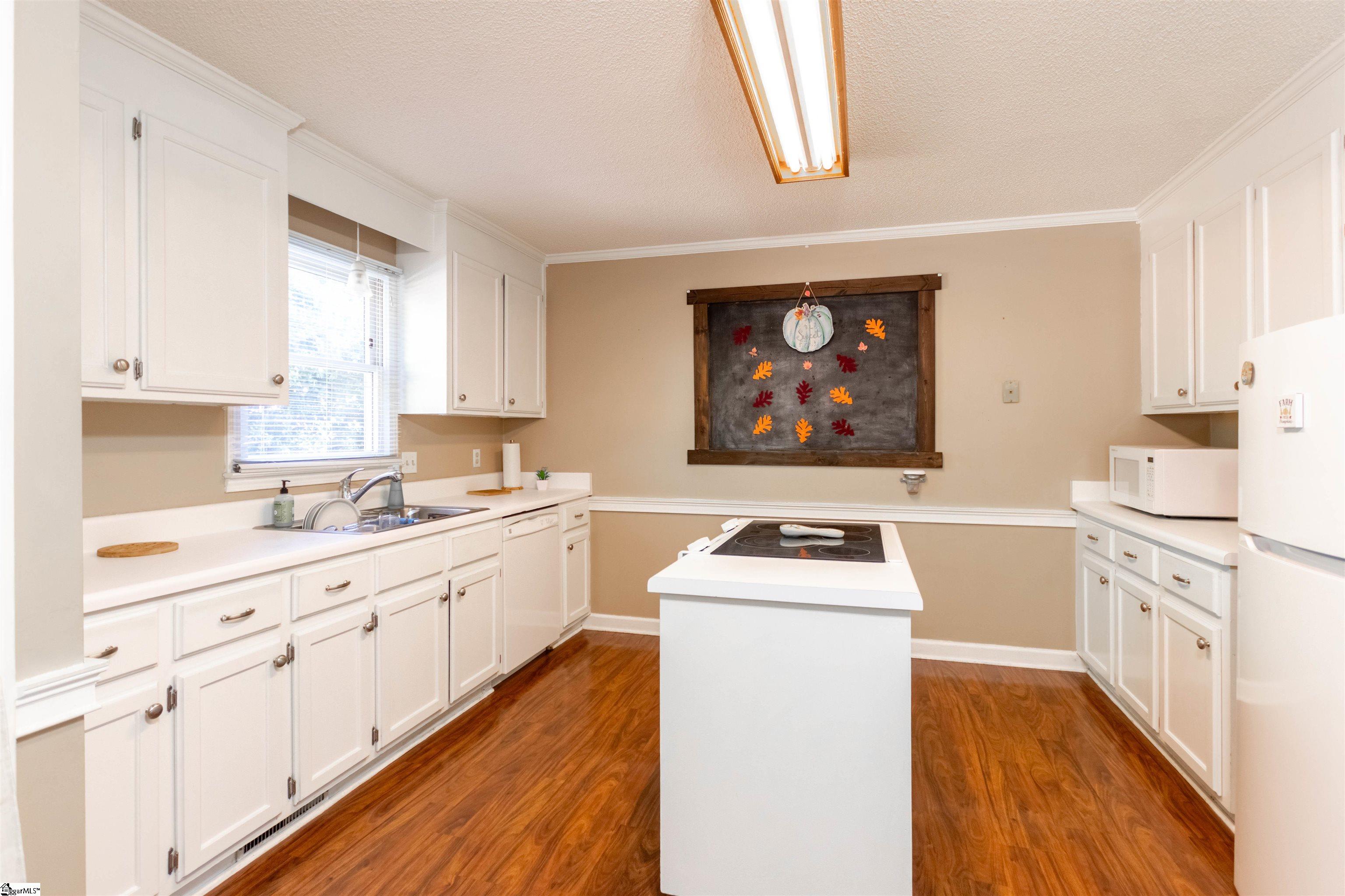 107 Boulder Creek Way Property Photo 10