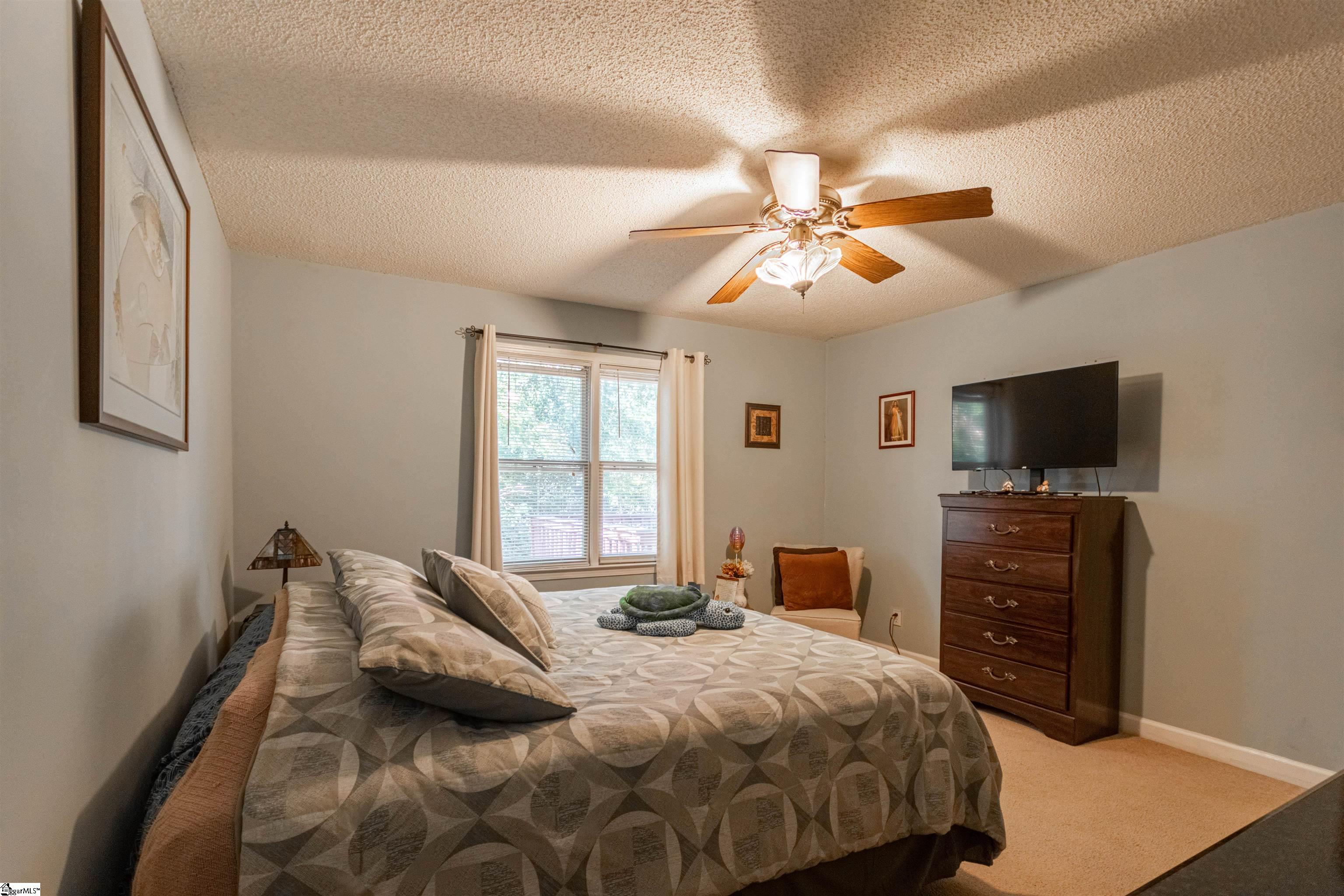 107 Boulder Creek Way Property Photo 14