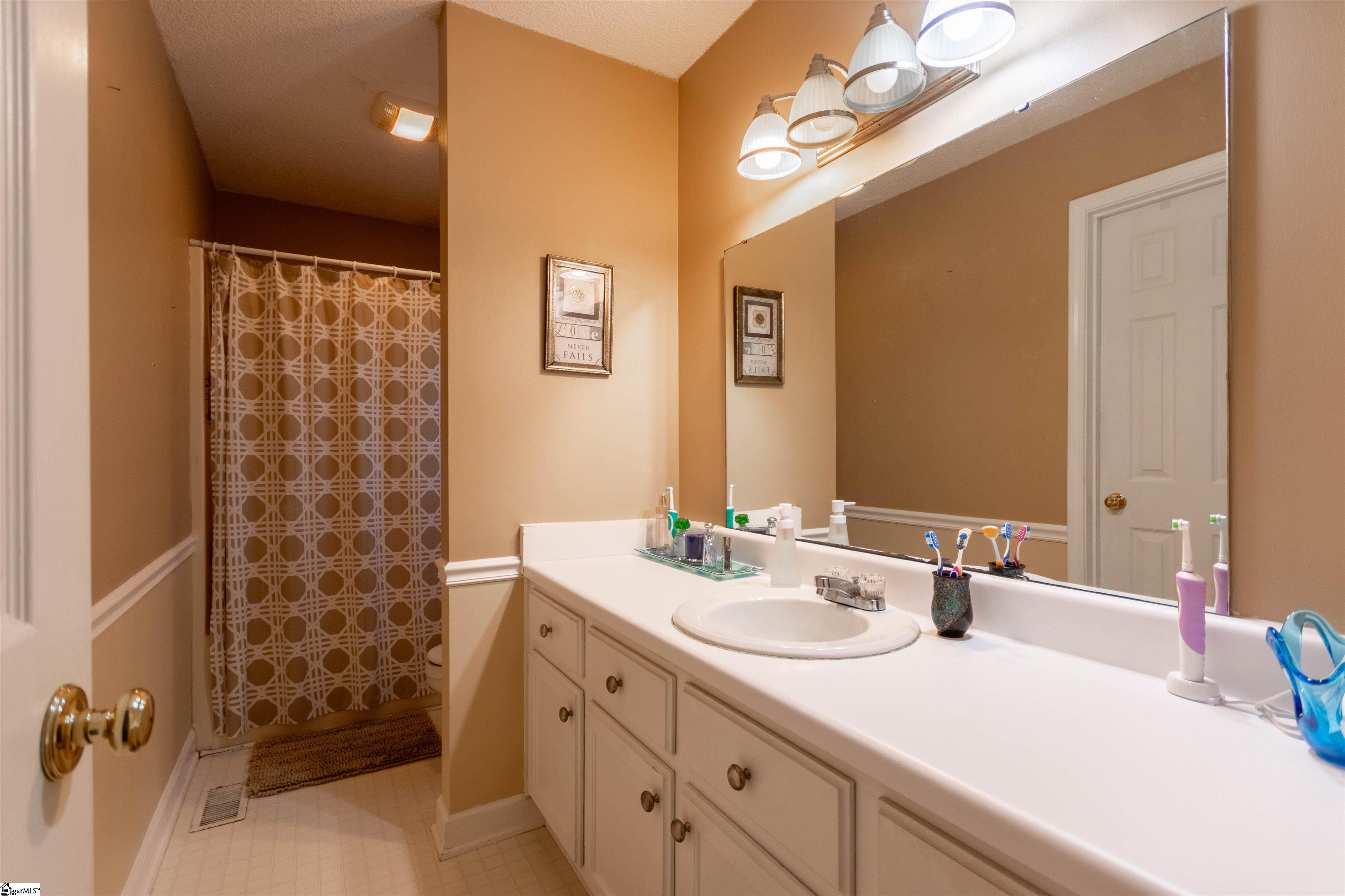 107 Boulder Creek Way Property Photo 16