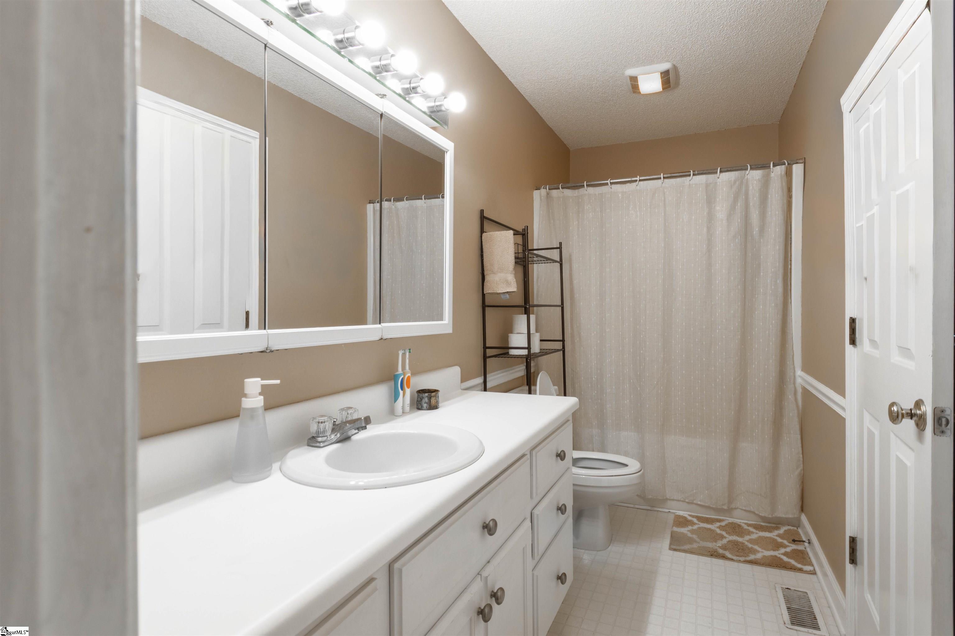 107 Boulder Creek Way Property Photo 19