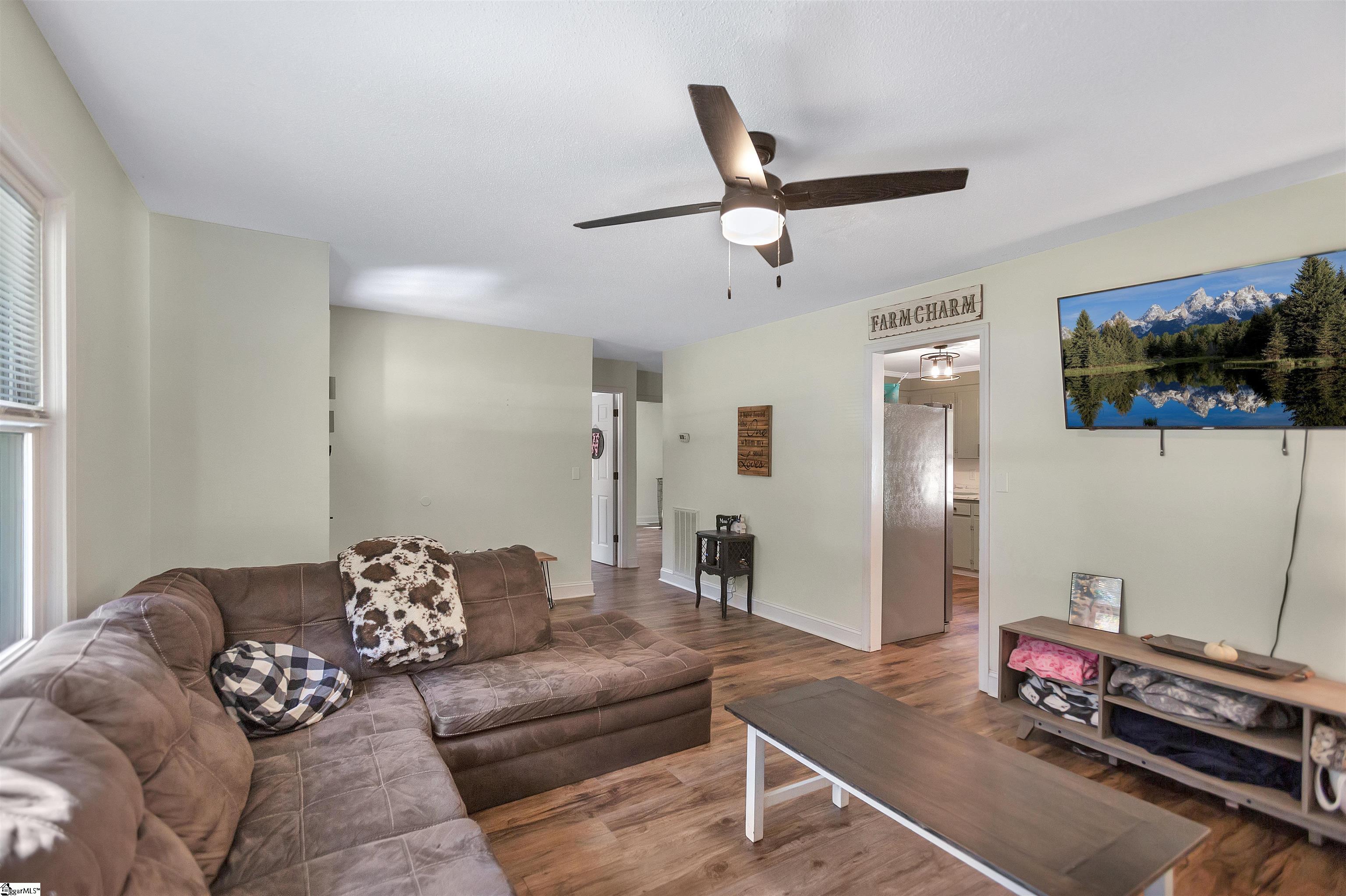 1409 Whiten Road Property Photo 6