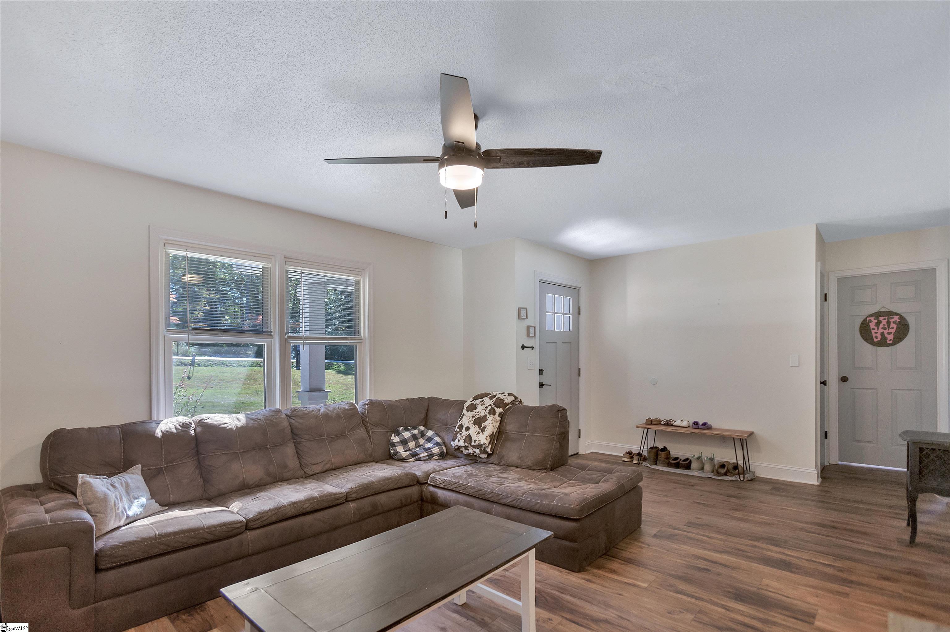 1409 Whiten Road Property Photo 8