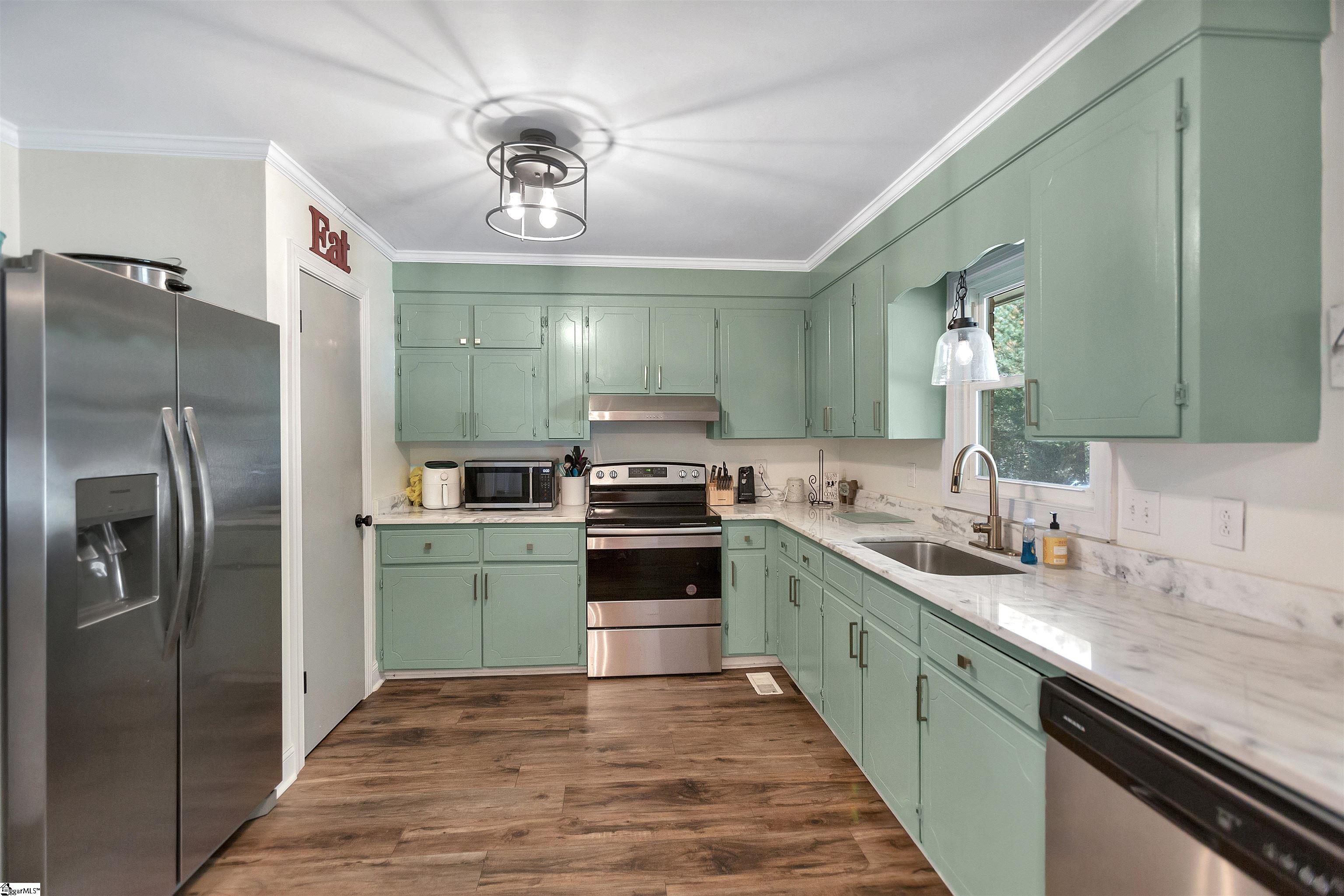 1409 Whiten Road Property Photo 14