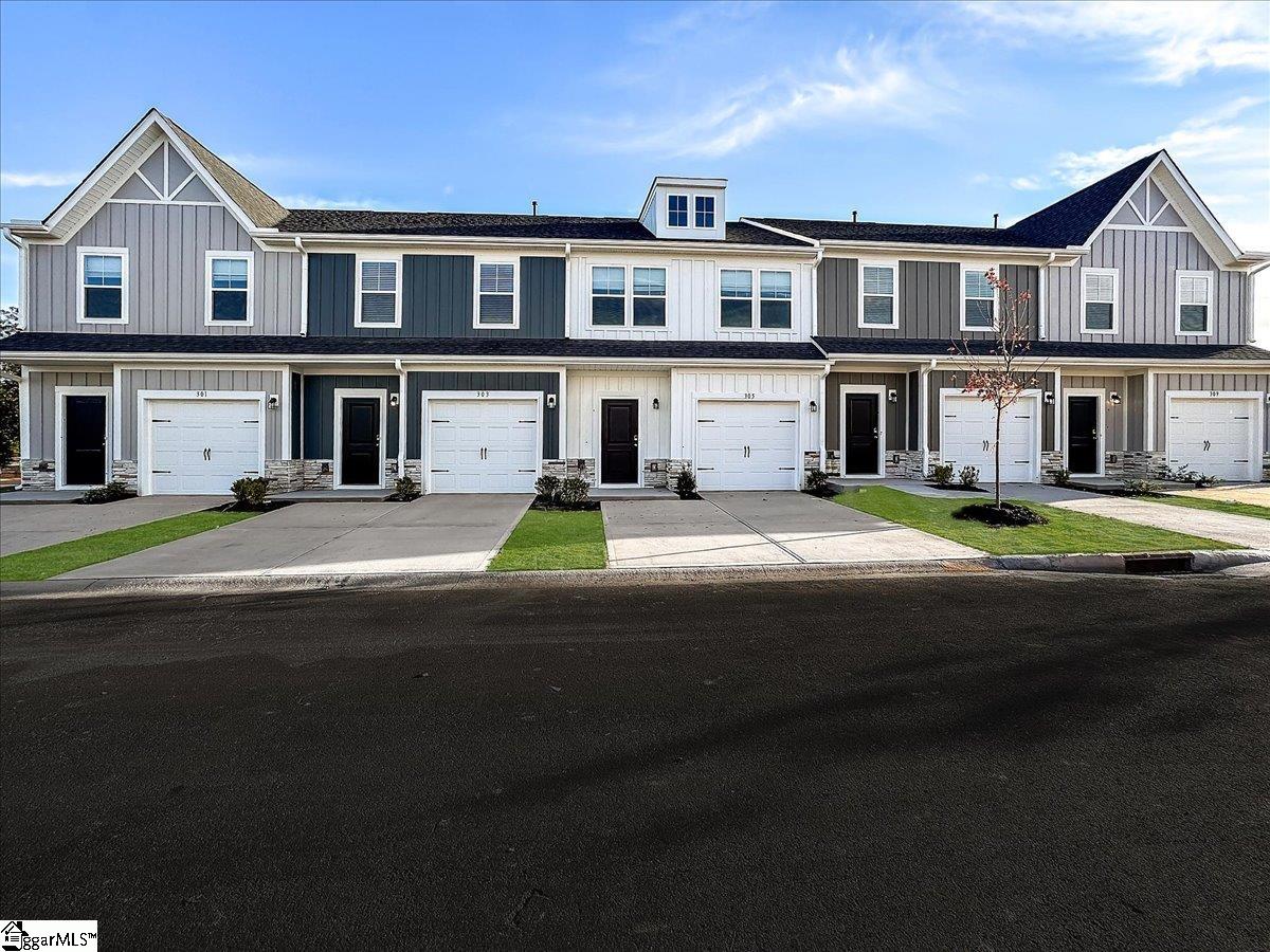 303 Mykonos Drive Property Photo 1