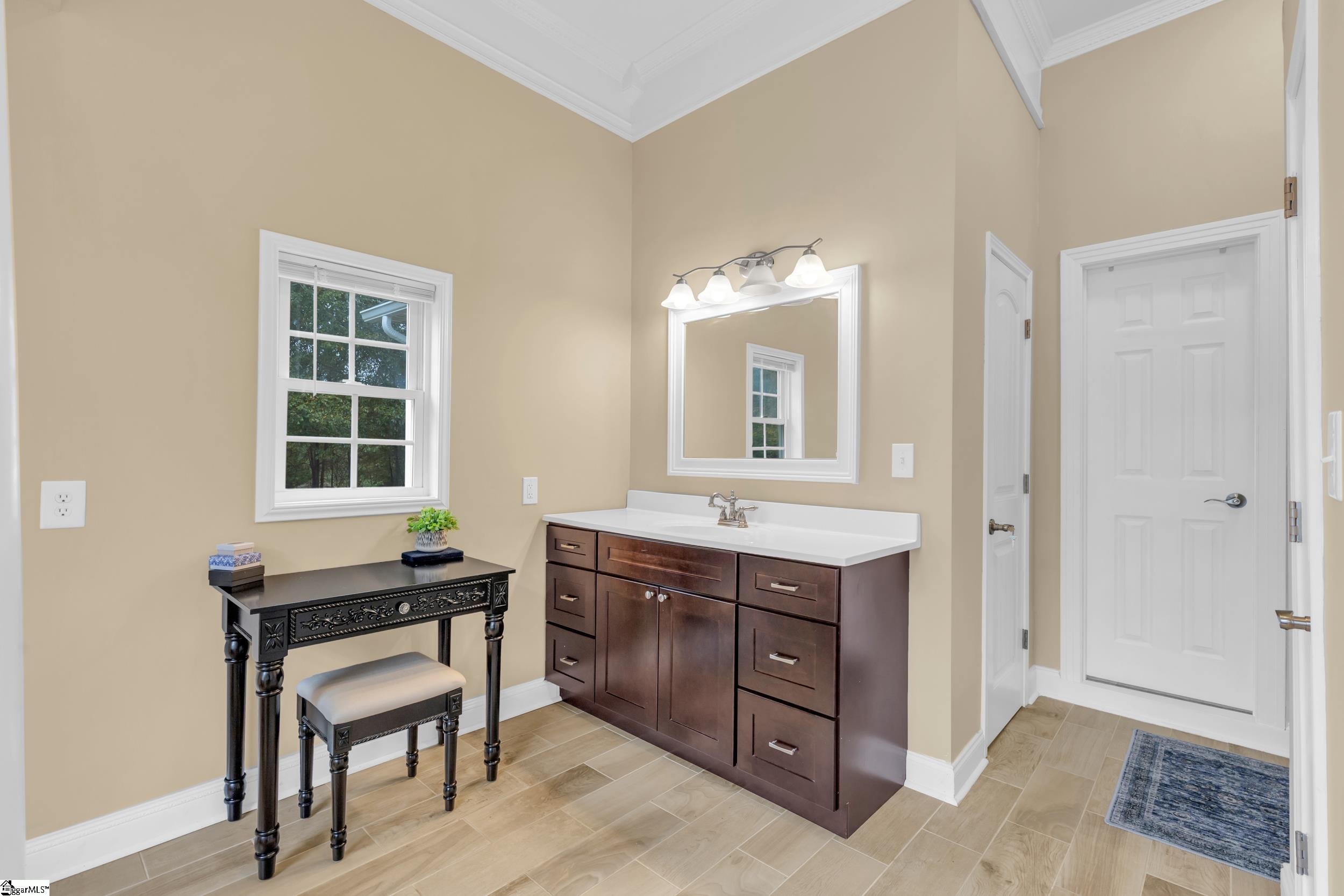 109 Sheila Drive Property Photo 15