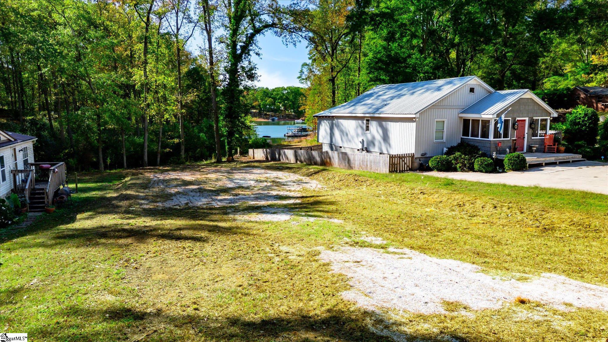 351 Lakewood Drive Property Photo 5