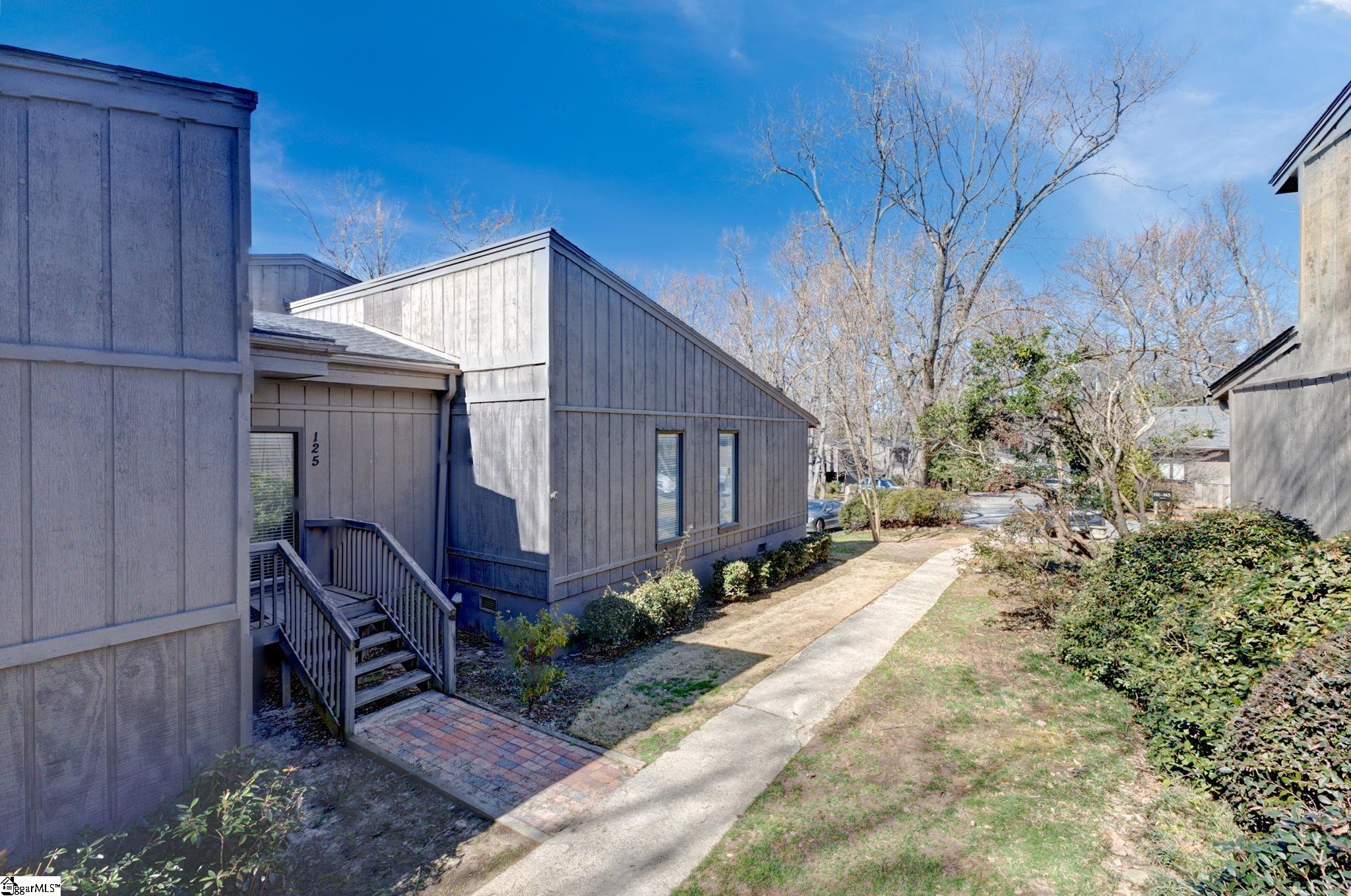 125 Inglewood Way Property Photo 5