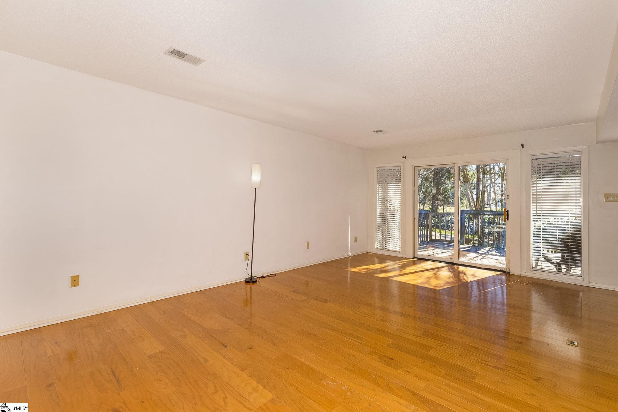 125 Inglewood Way Property Photo 12