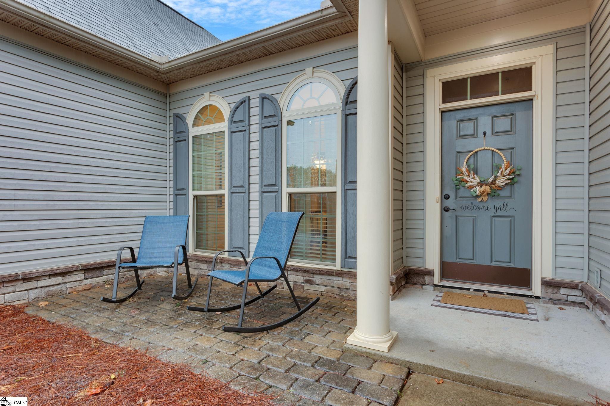 225 Creekside Way Property Photo 3