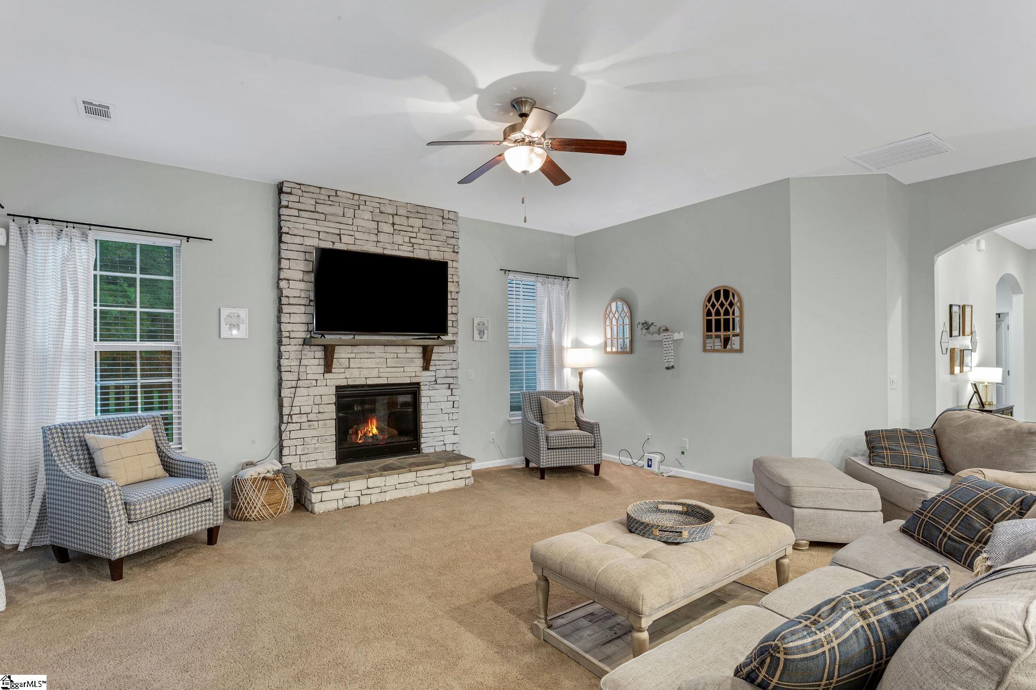 225 Creekside Way Property Photo 11