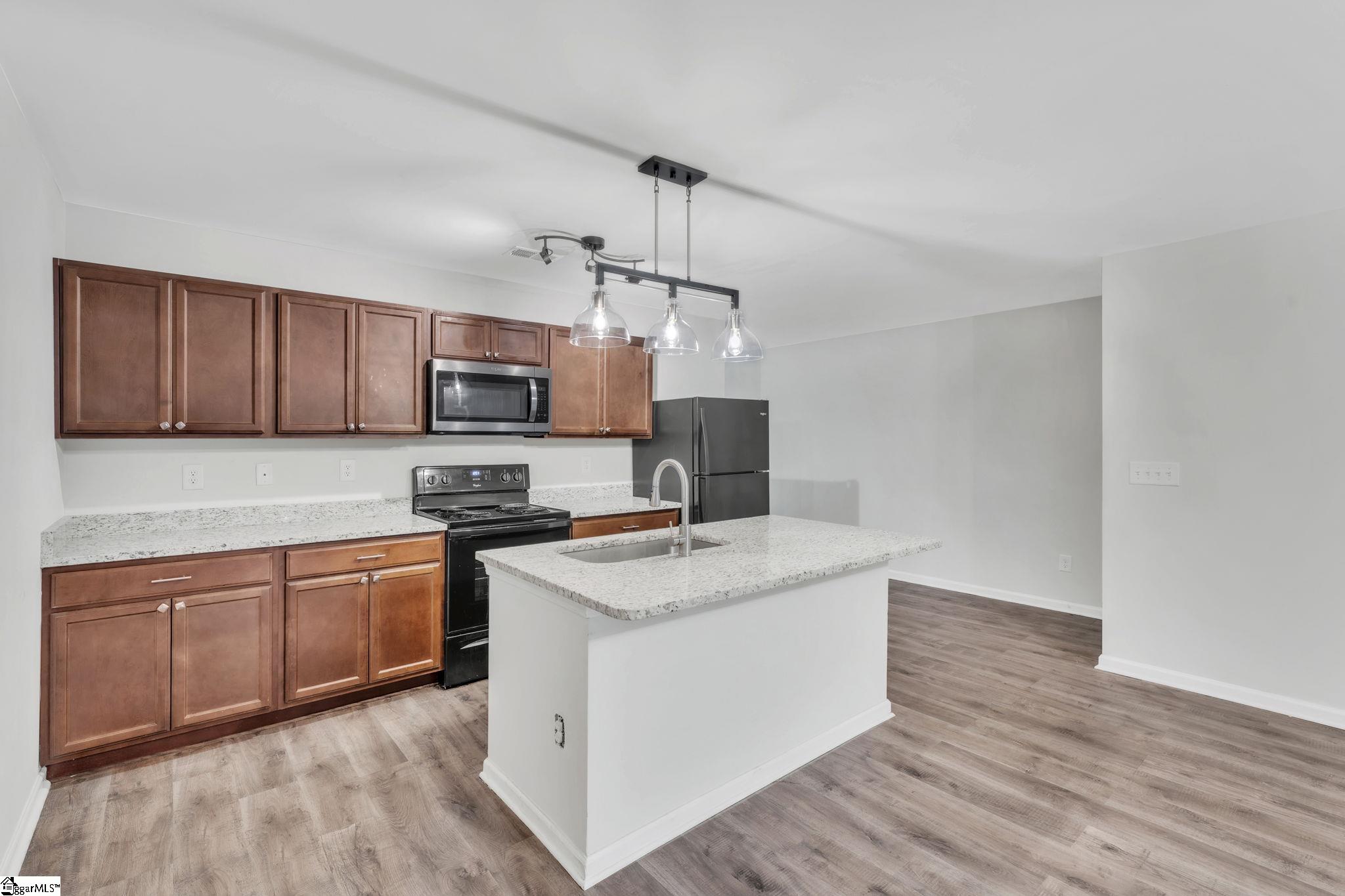 163 Evonshire Boulevard Property Photo 3