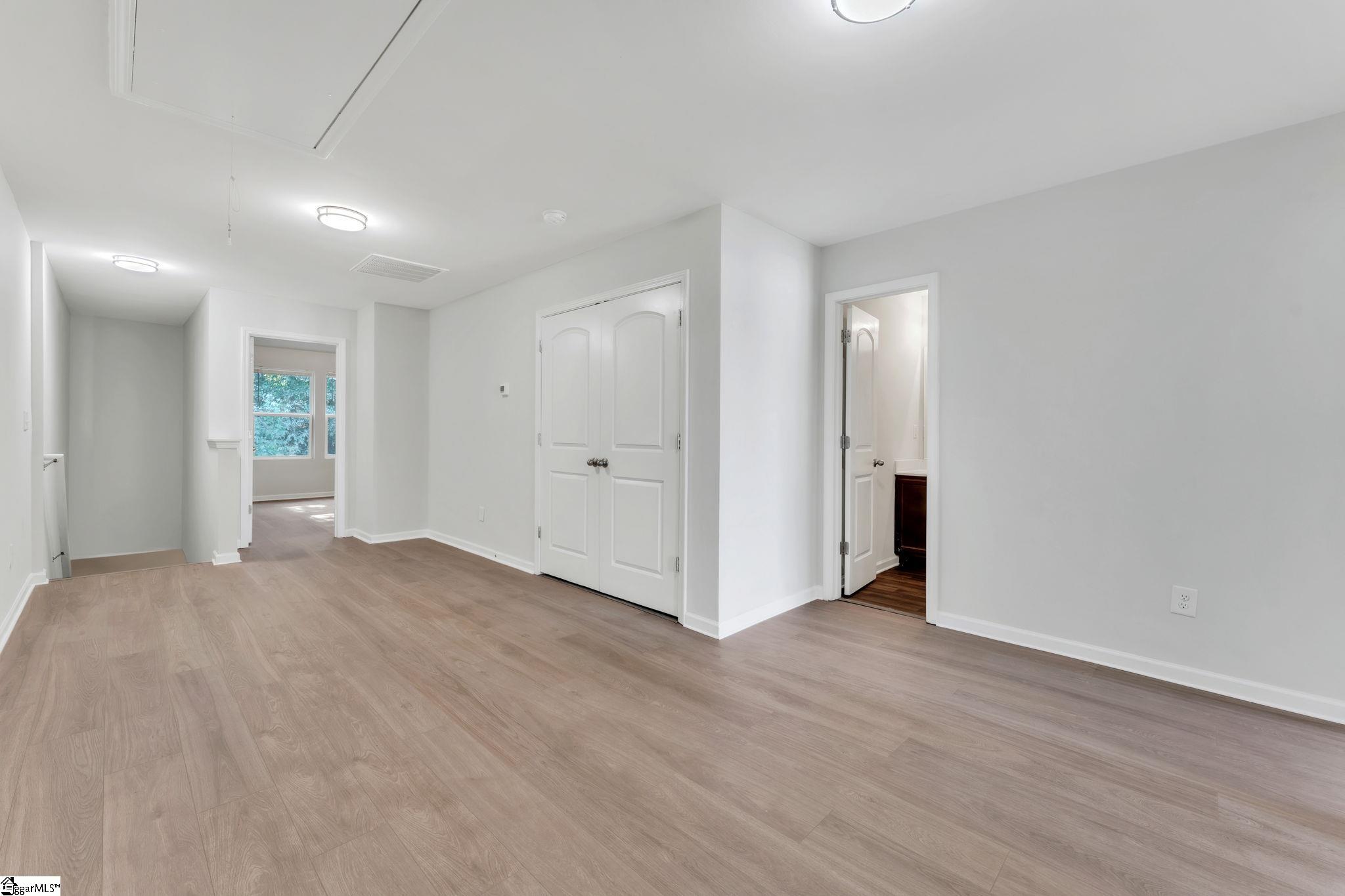 163 Evonshire Boulevard Property Photo 12