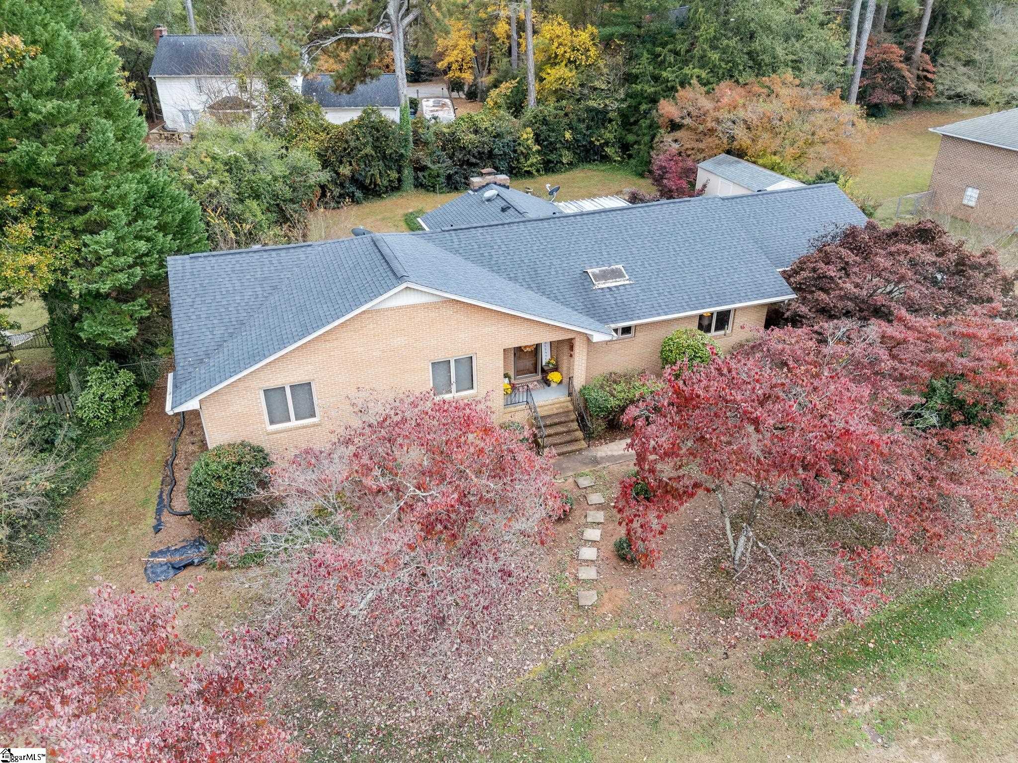 205 Laurel Ridge Road Property Photo 2