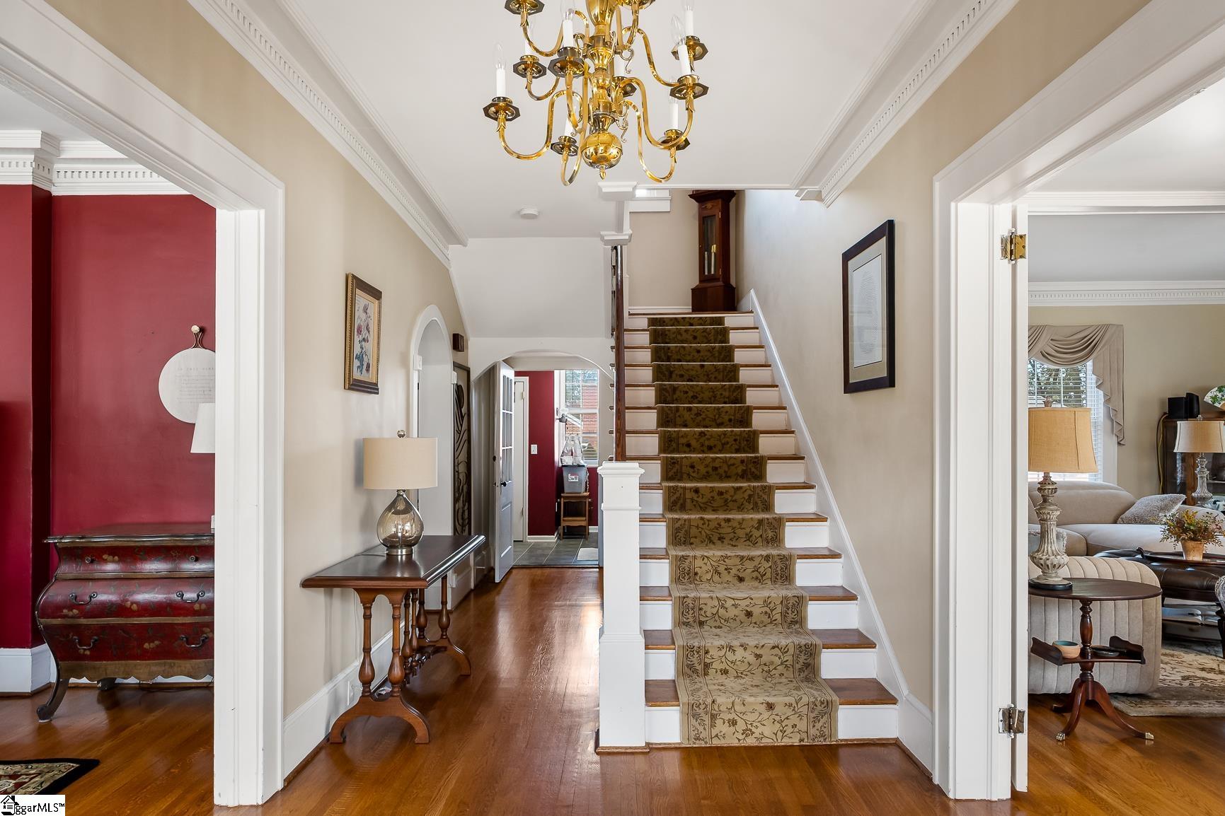 308 W Walnut Street Property Photo 3