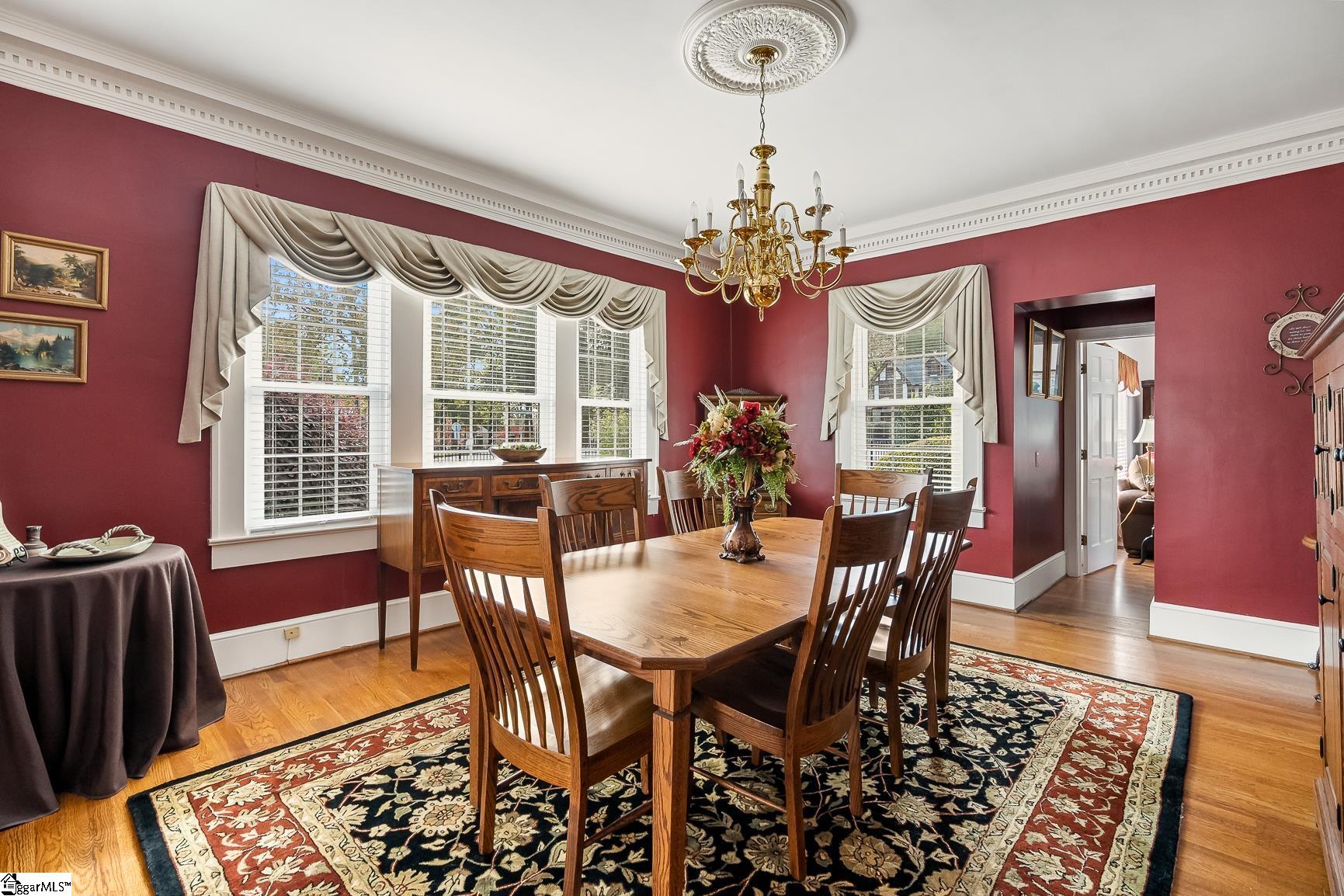 308 W Walnut Street Property Photo 9