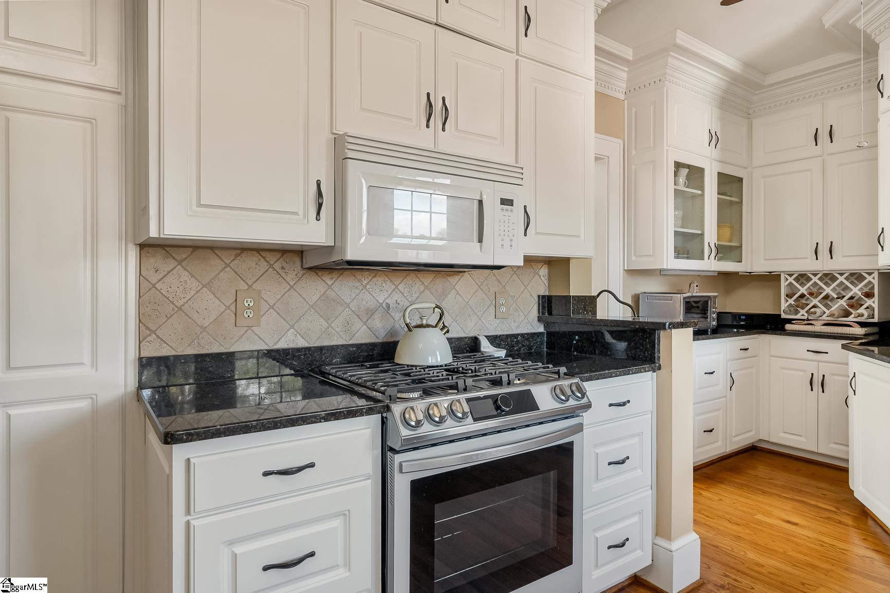 308 W Walnut Street Property Photo 12