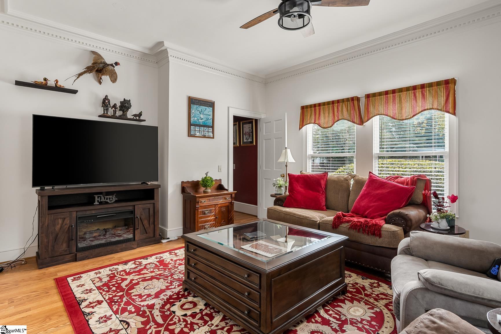 308 W Walnut Street Property Photo 19