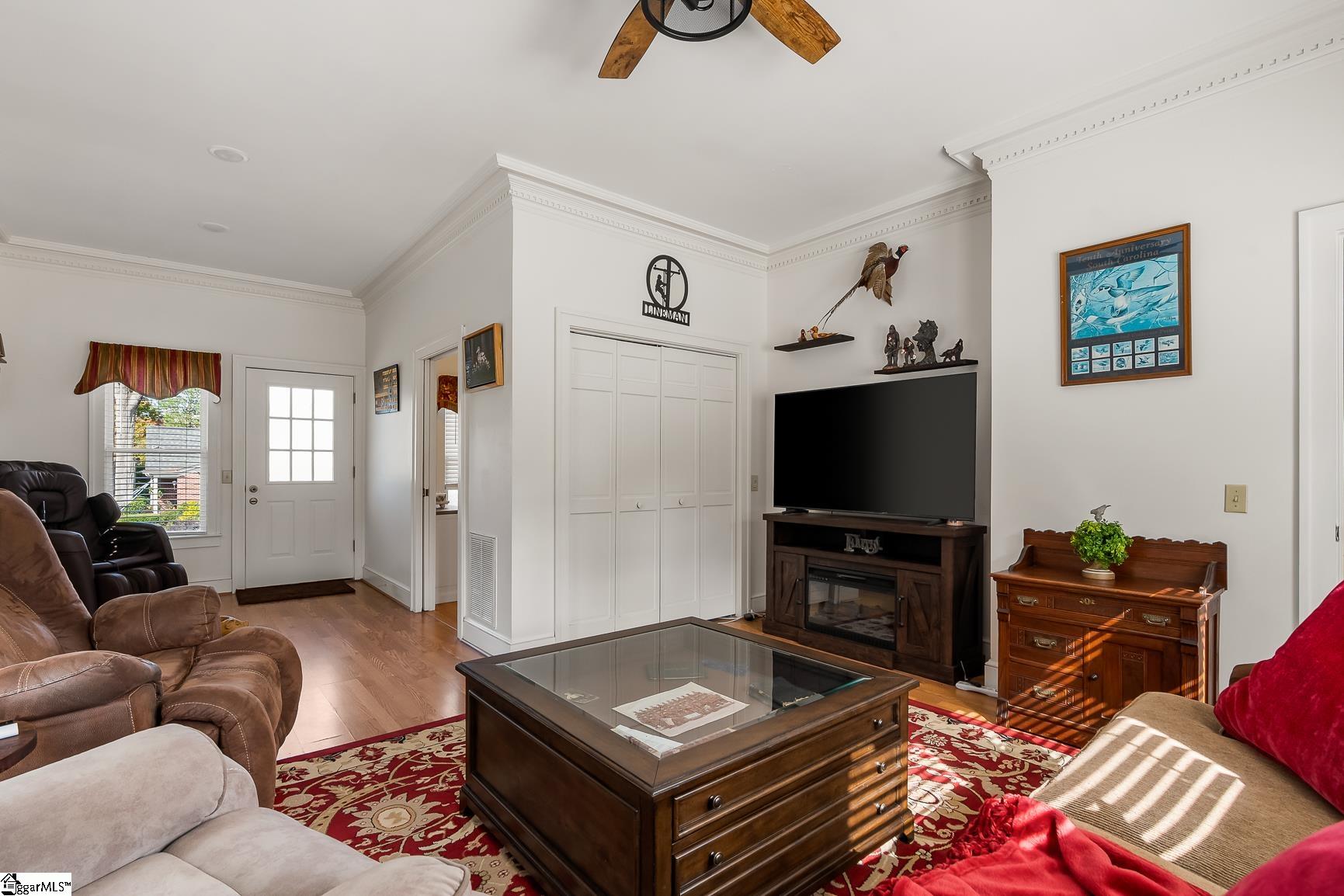 308 W Walnut Street Property Photo 20