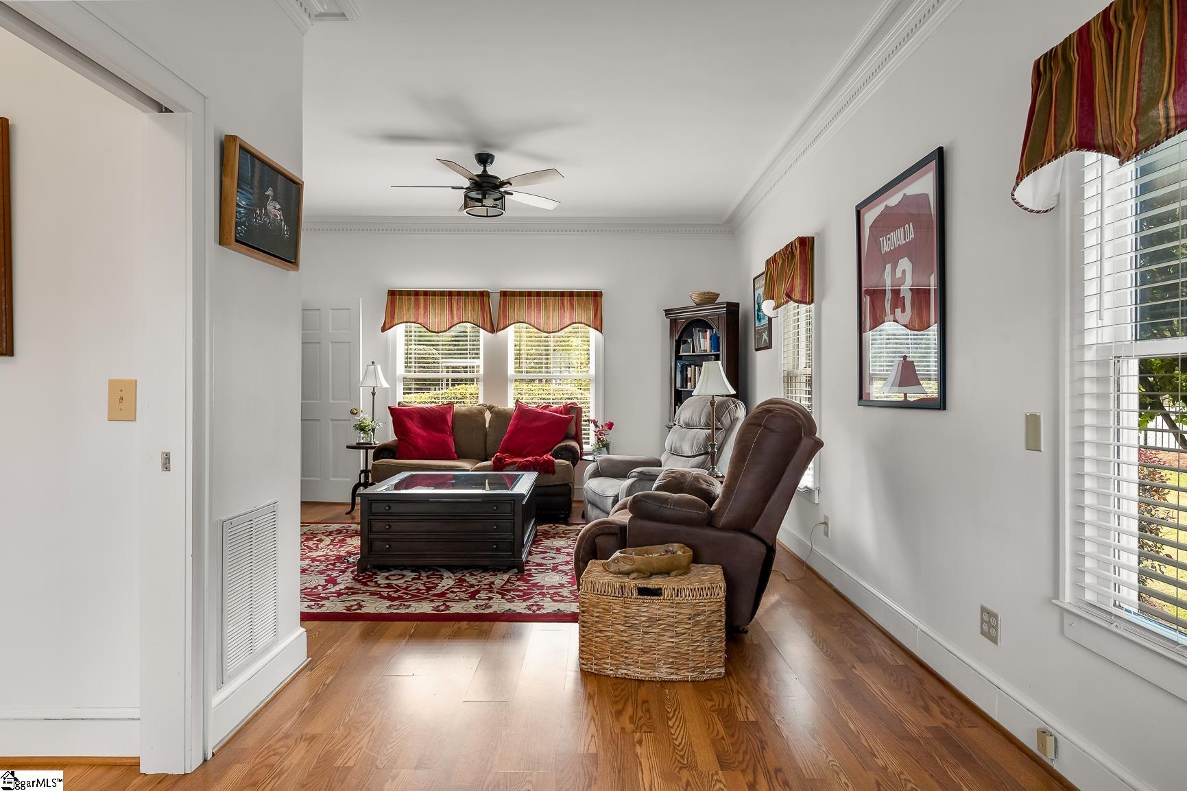 308 W Walnut Street Property Photo 21