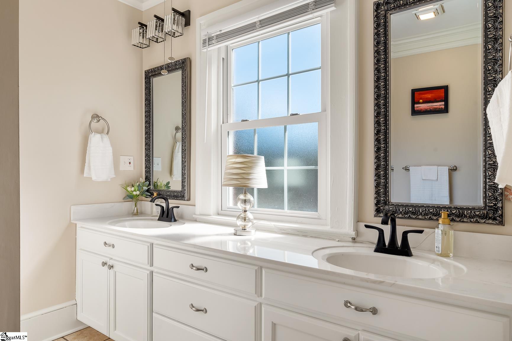 308 W Walnut Street Property Photo 29