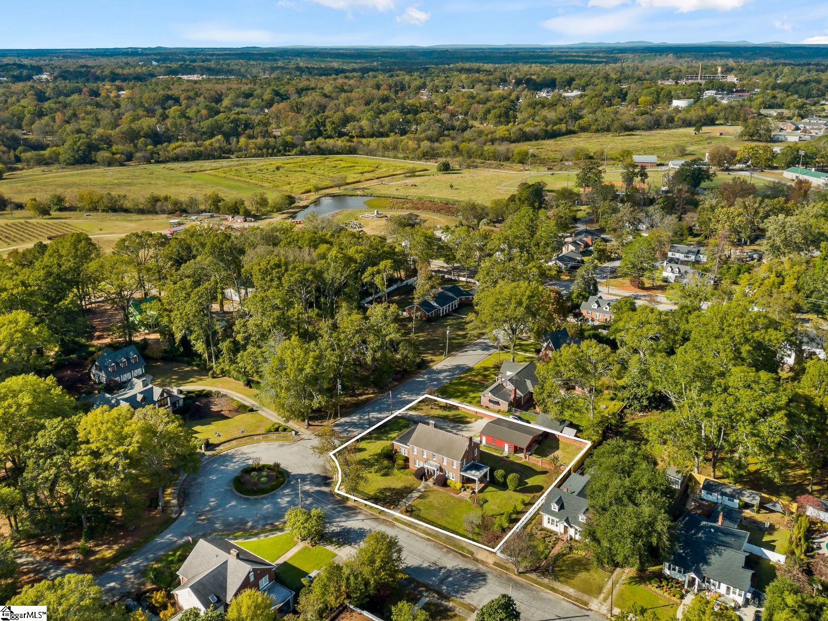 308 W Walnut Street Property Photo 45