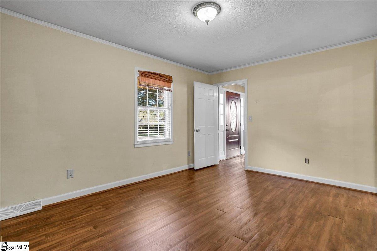 307 Devenger Road Property Photo 8