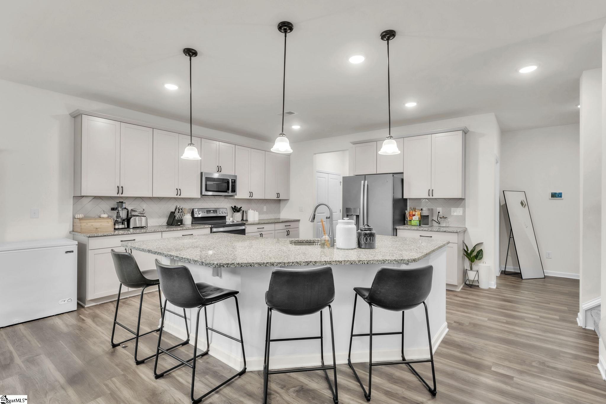 541 Pollyanna Drive Property Photo 8