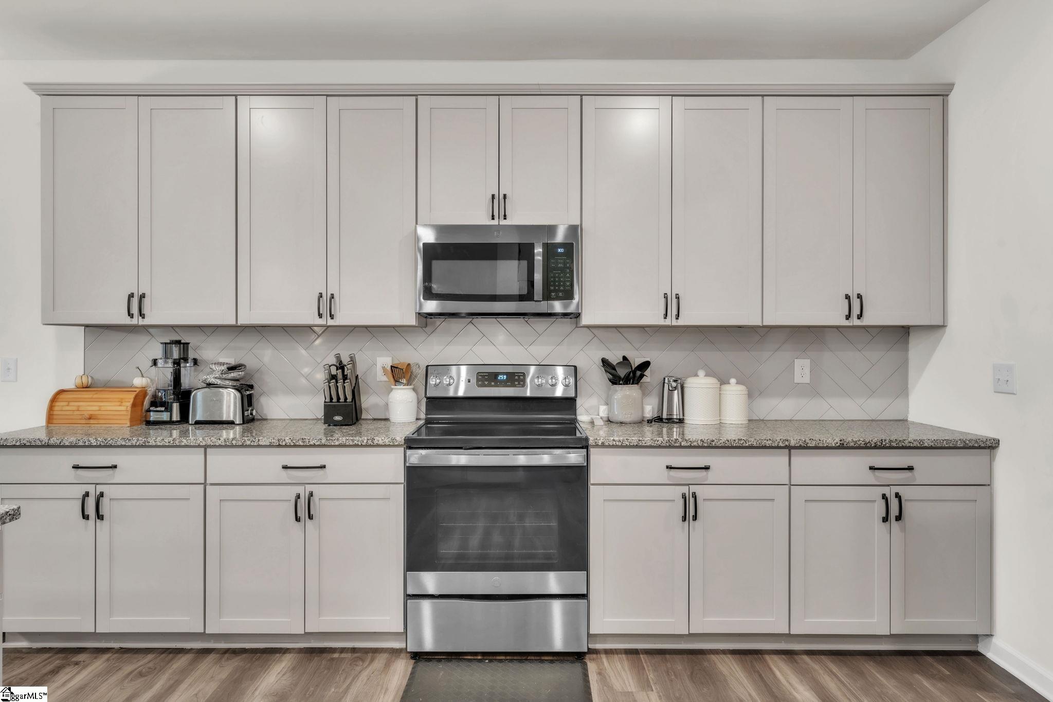 541 Pollyanna Drive Property Photo 10