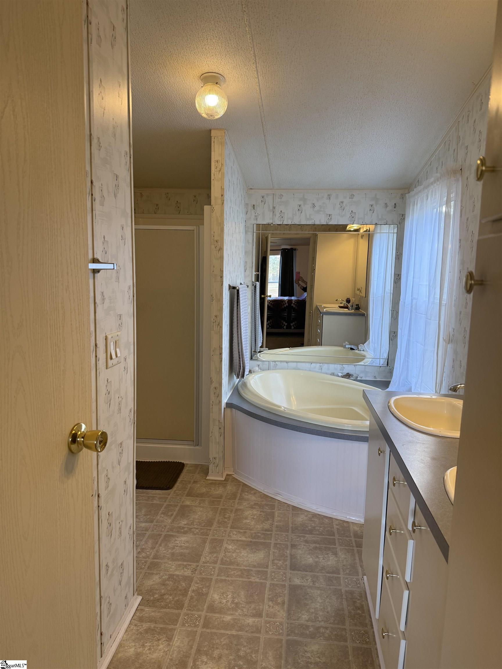 201 Archer Drive Property Photo 7