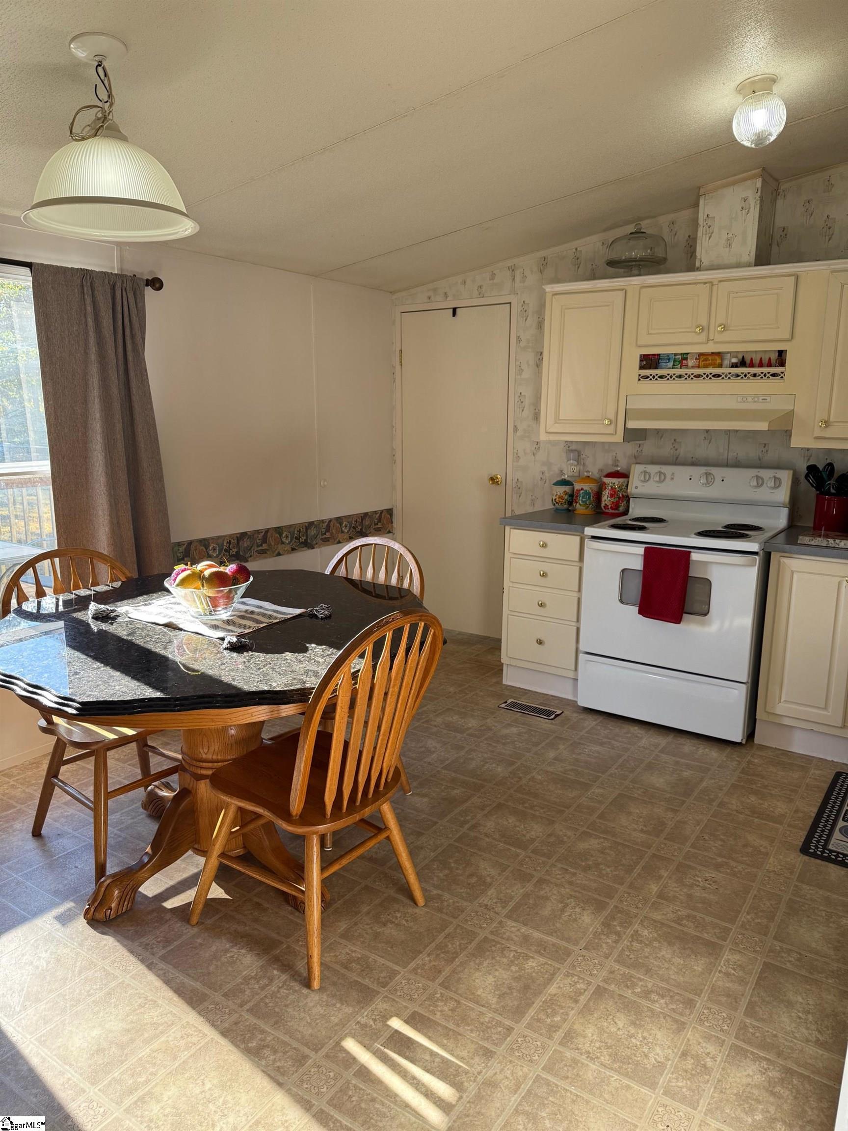 201 Archer Drive Property Photo 13