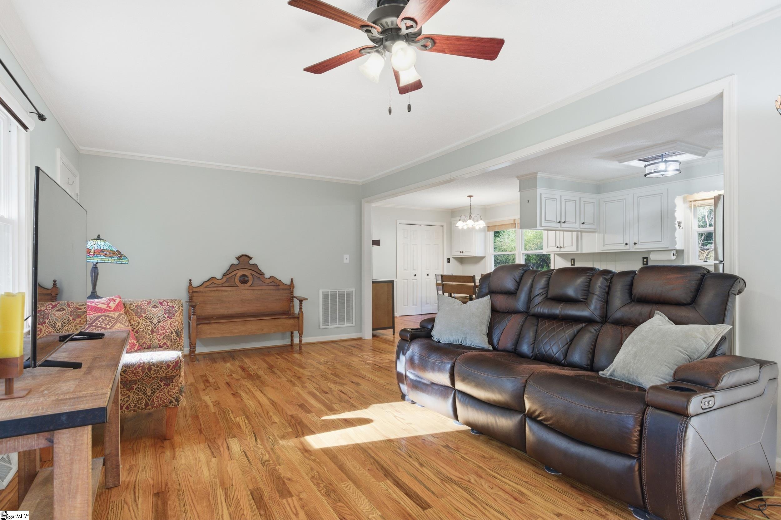 944 Black Snake Road Property Photo 6