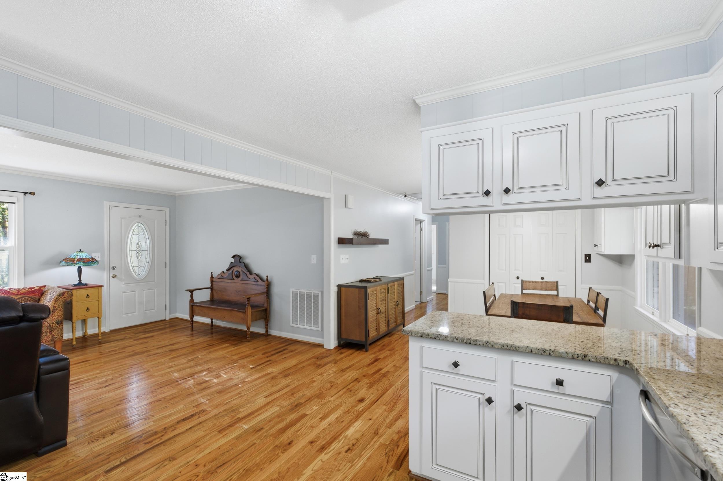 944 Black Snake Road Property Photo 9