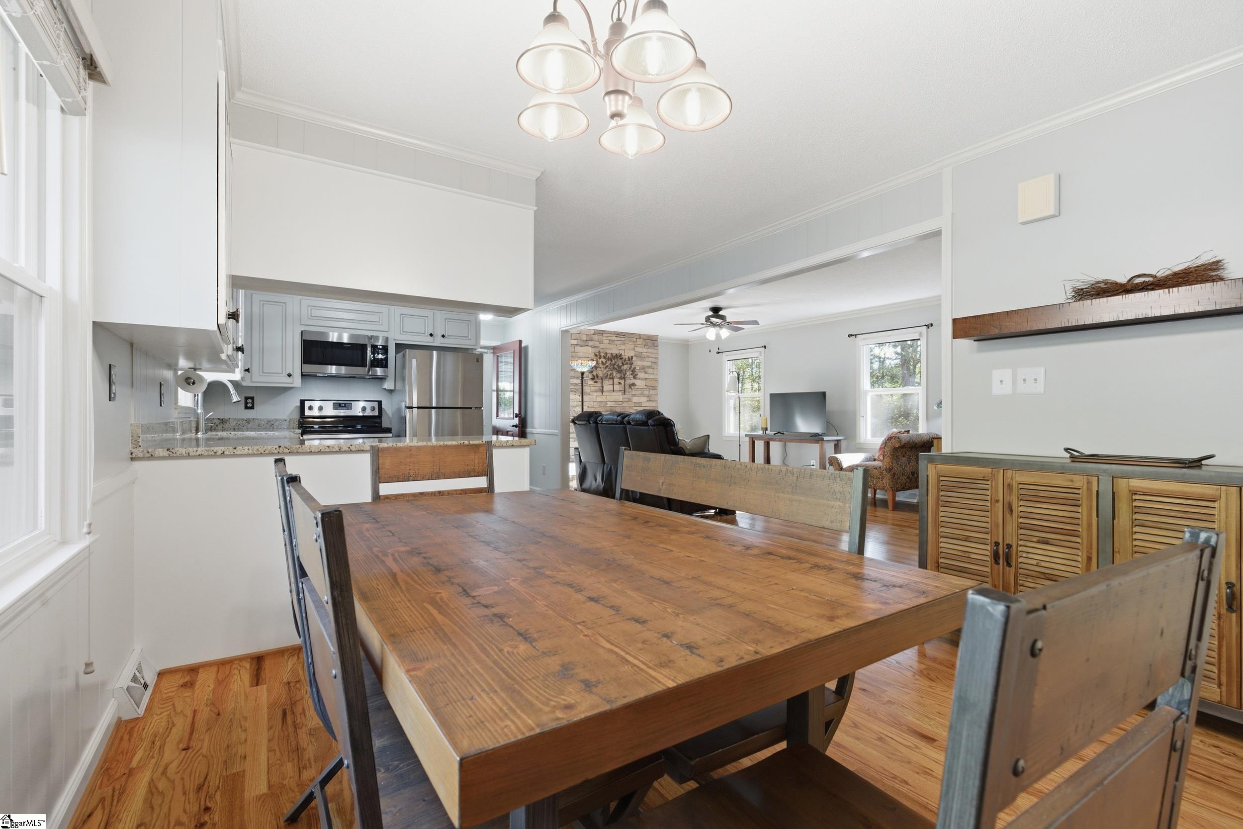 944 Black Snake Road Property Photo 11