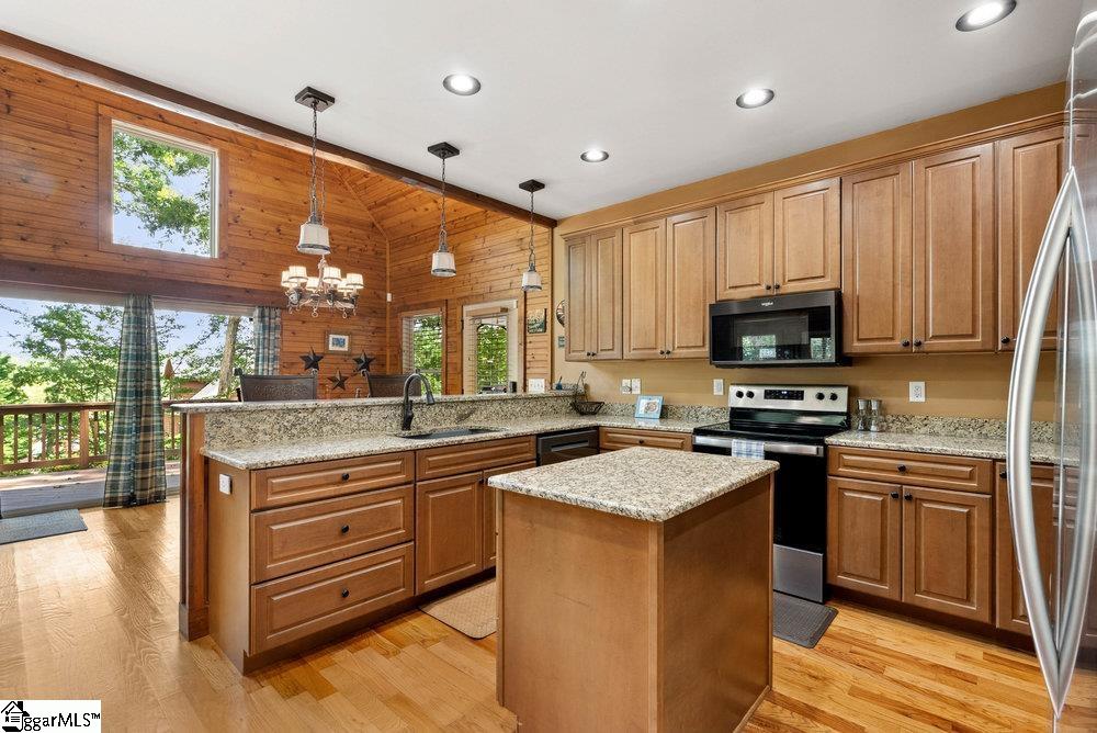 215 Serenity Bay Drive Property Photo 9