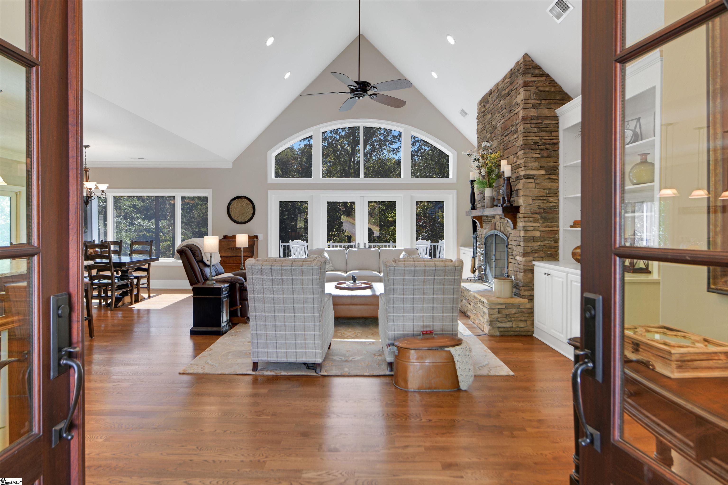 1573730 Property Photo 8