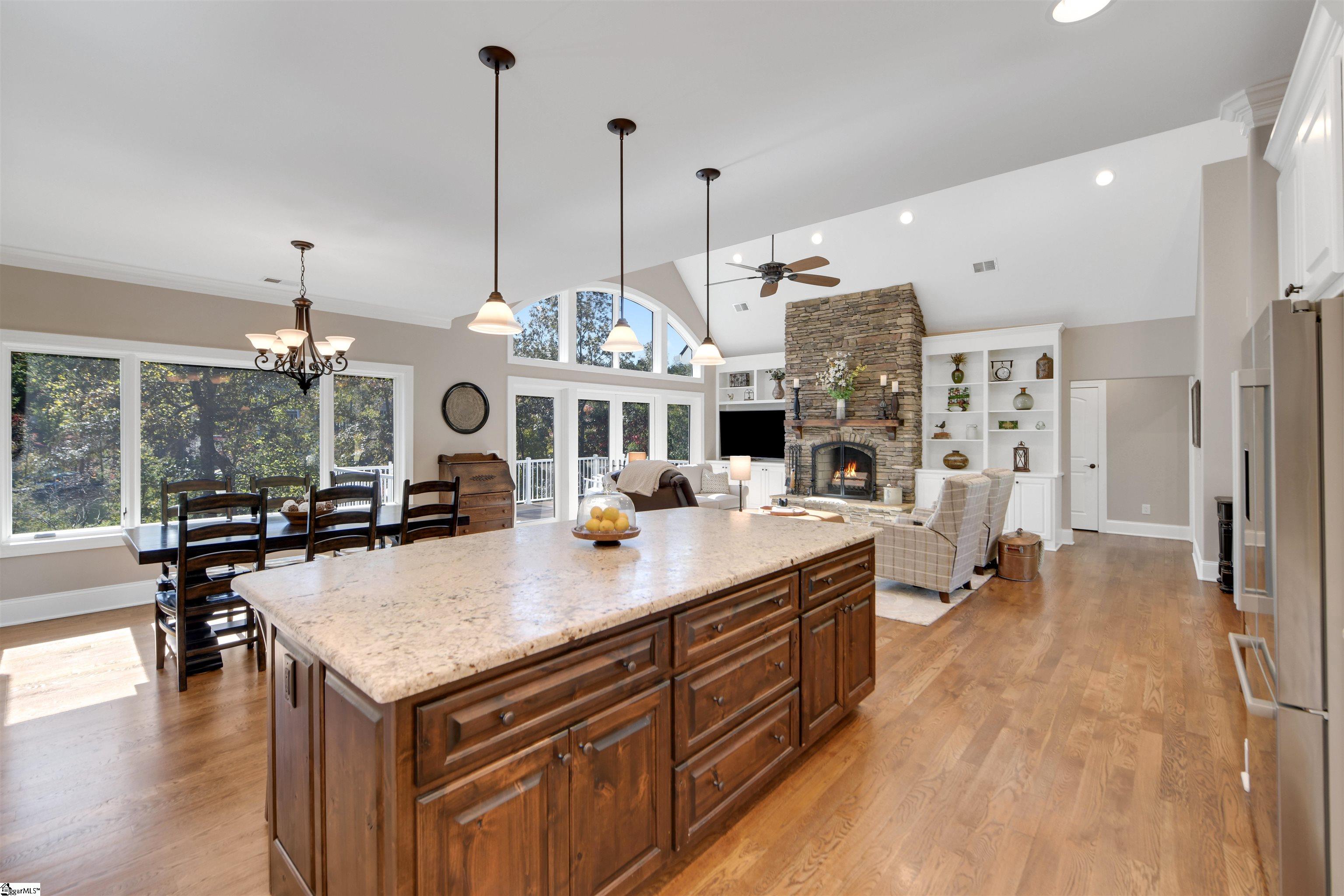 1573730 Property Photo 19