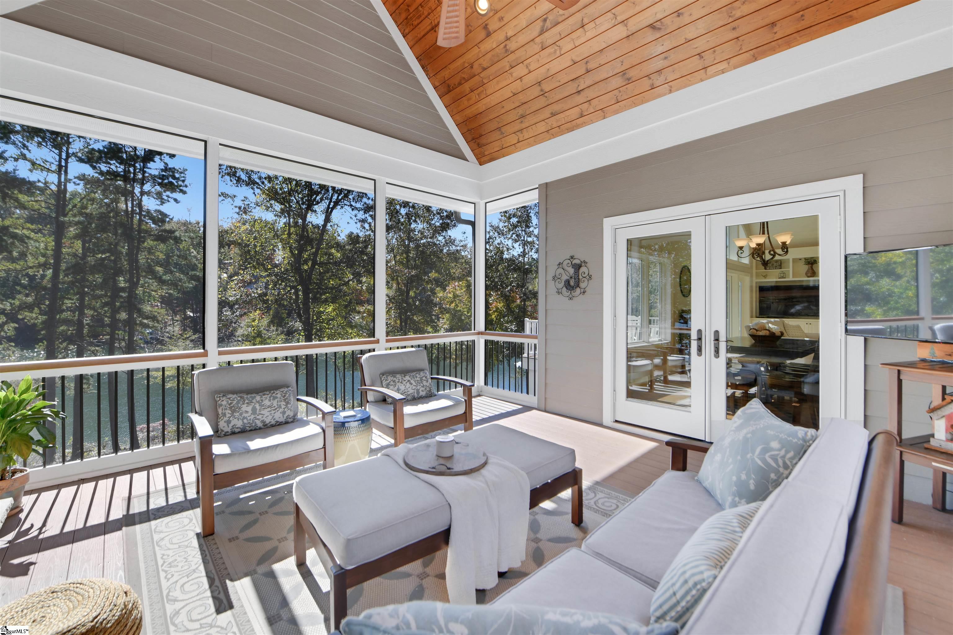 1573730 Property Photo 22