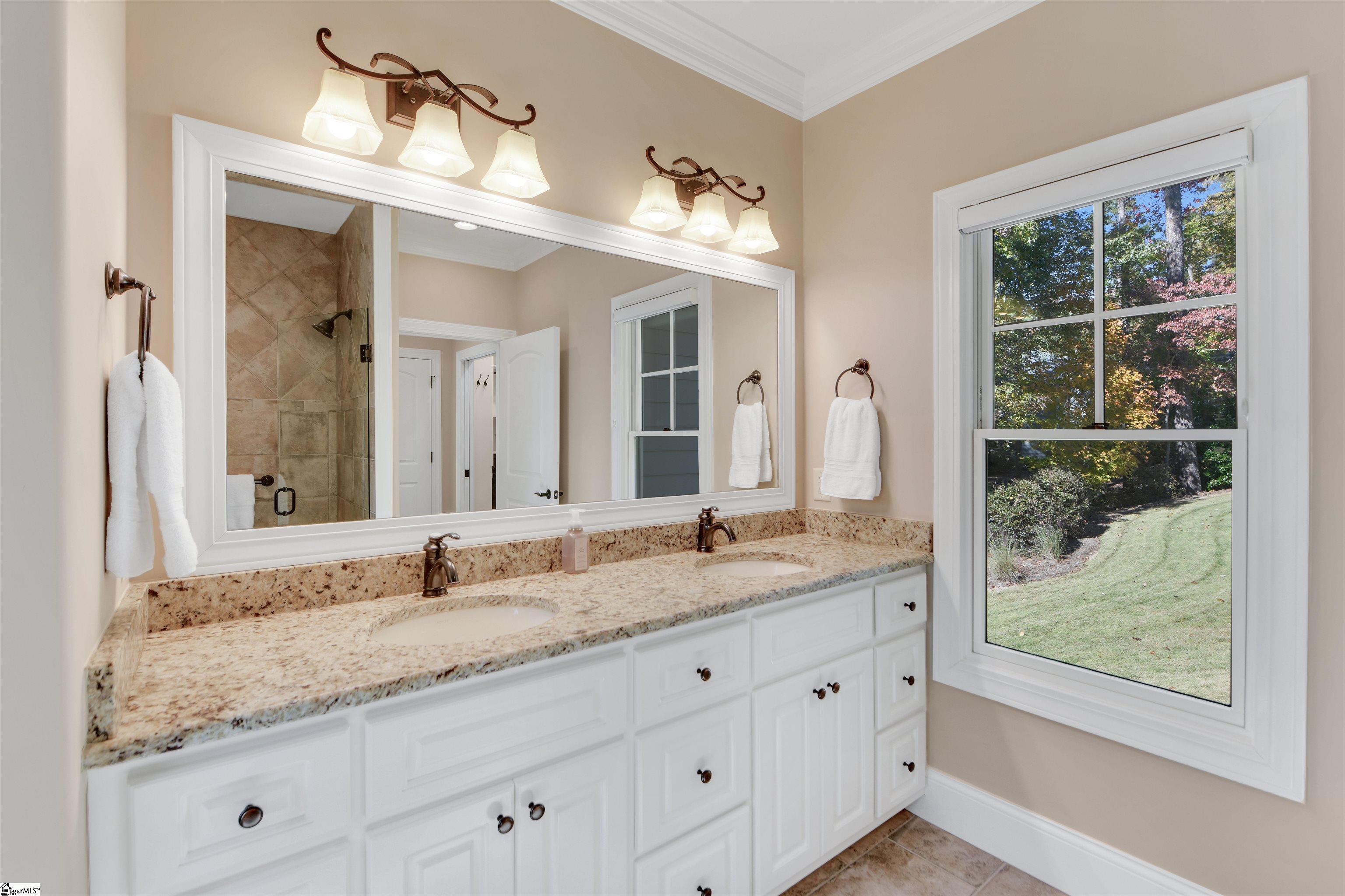 1573730 Property Photo 34