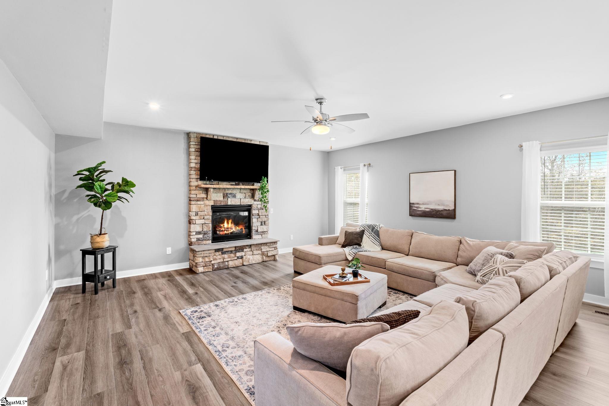 228 Chinook Drive Property Photo 8