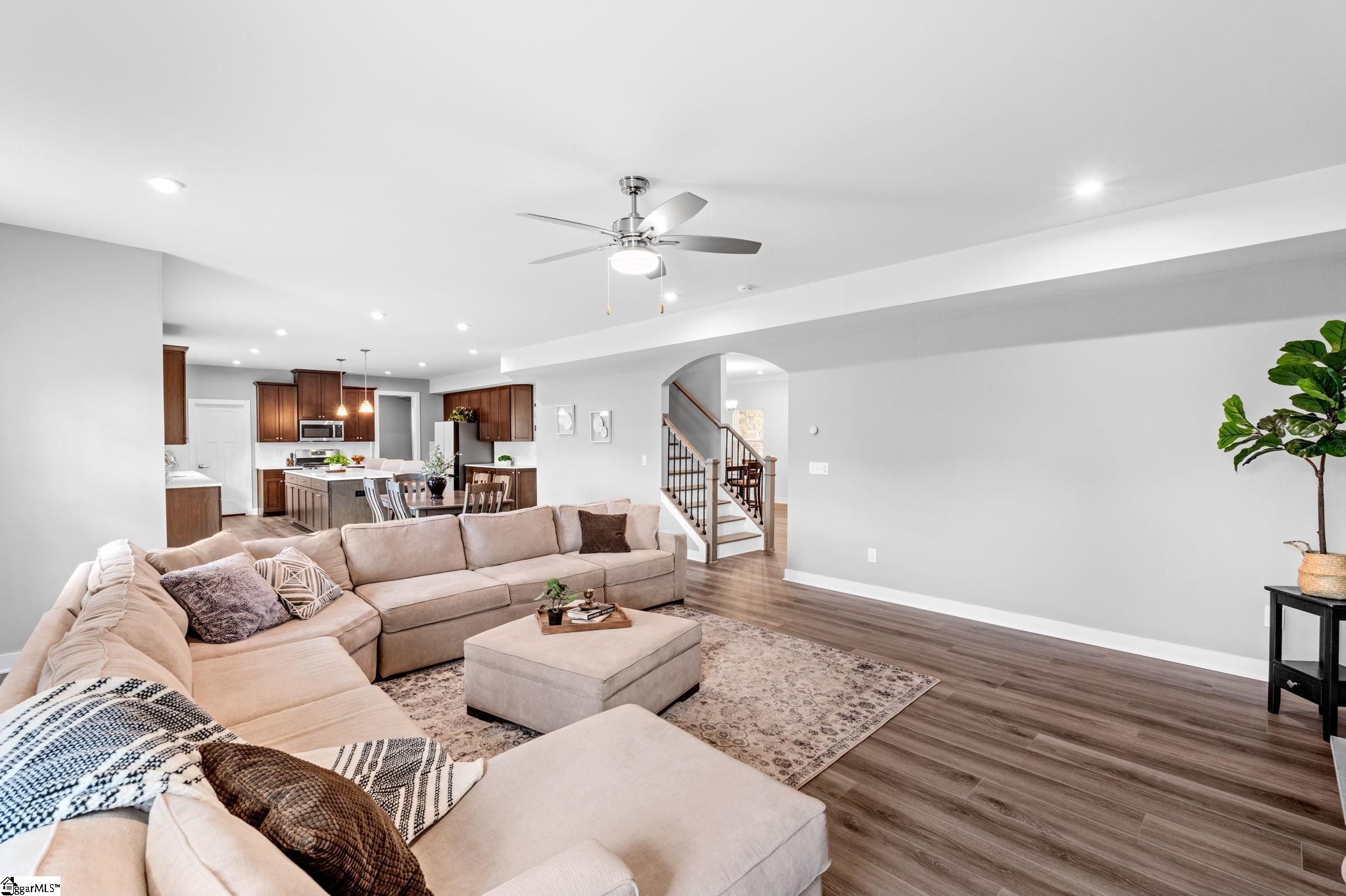 228 Chinook Drive Property Photo 9