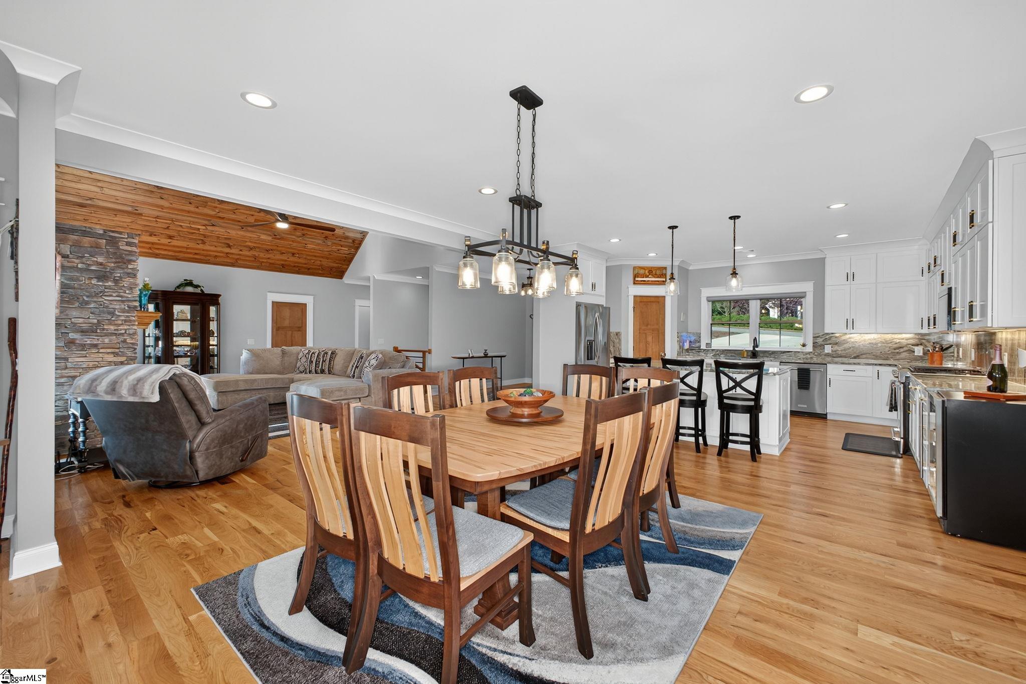 709 Keowee Bay Circle Property Photo 8