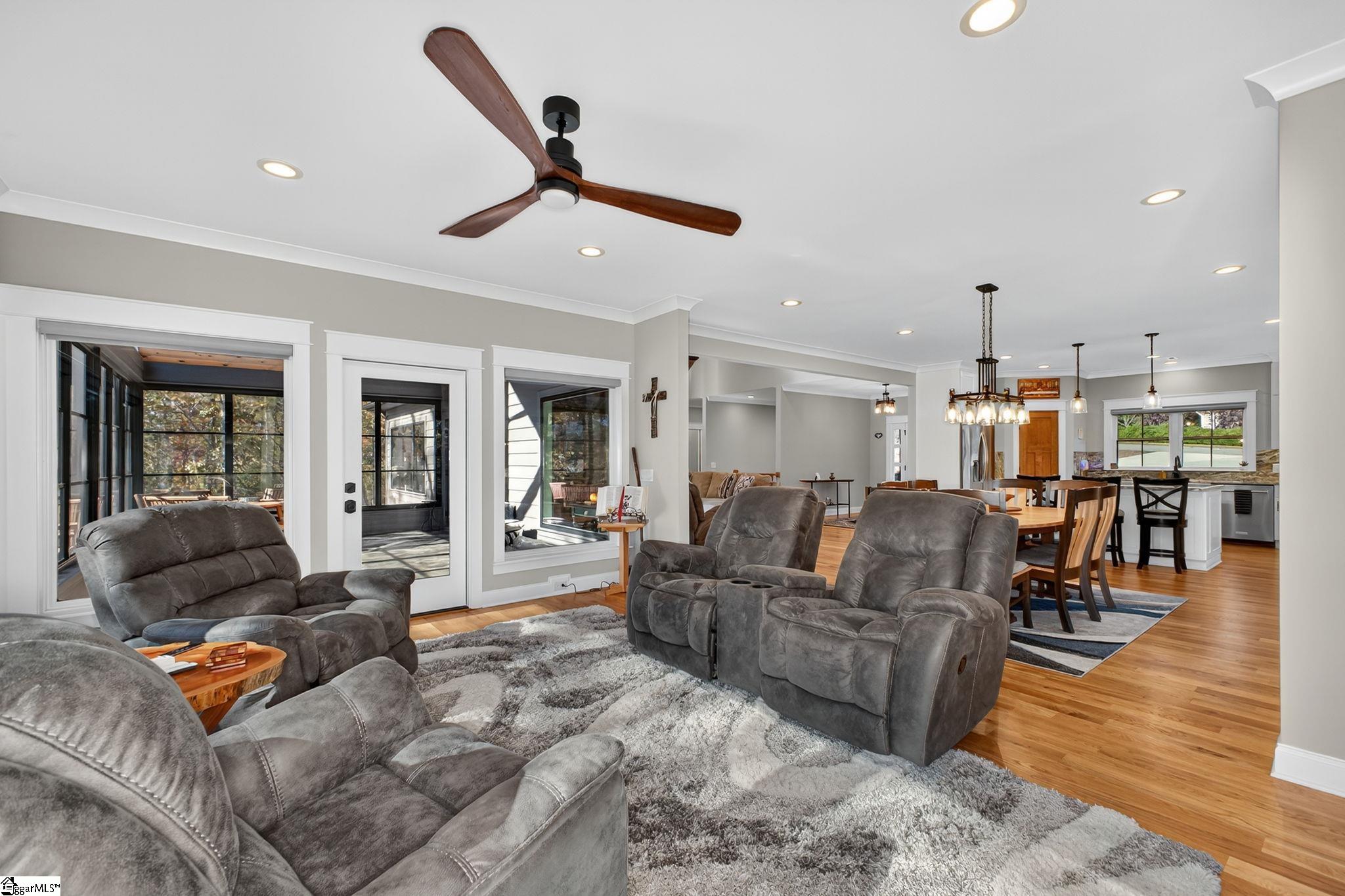 709 Keowee Bay Circle Property Photo 9