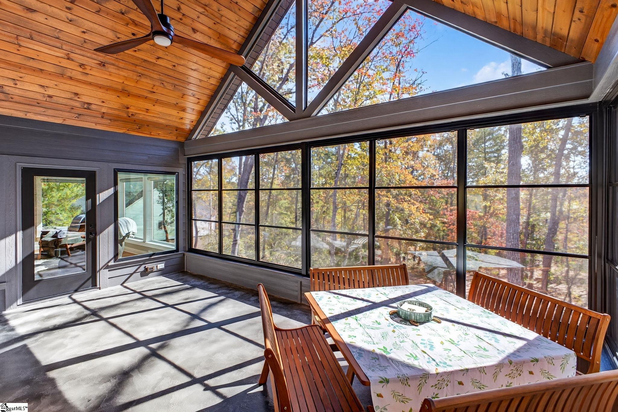 709 Keowee Bay Circle Property Photo 12