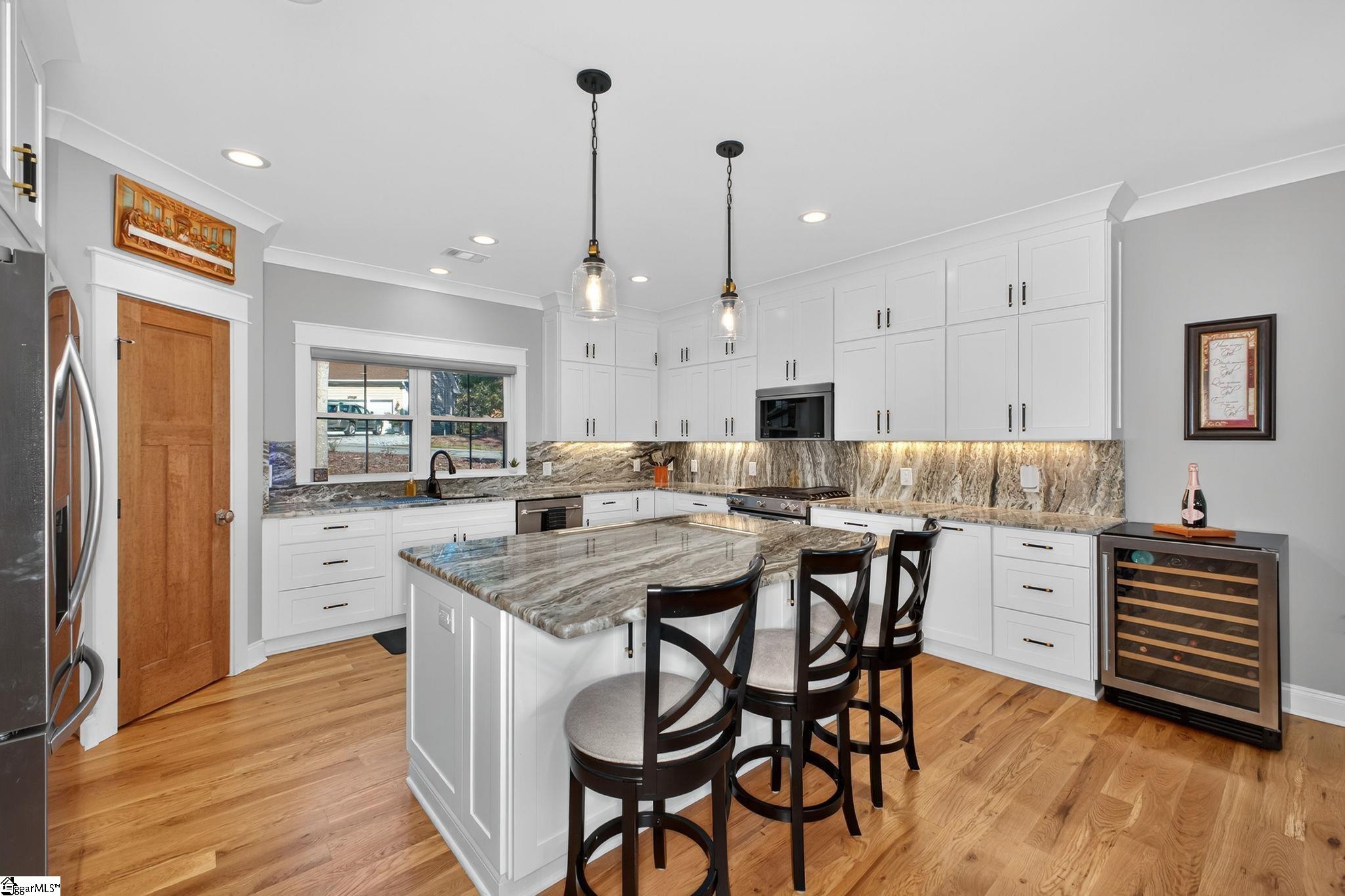 709 Keowee Bay Circle Property Photo 13