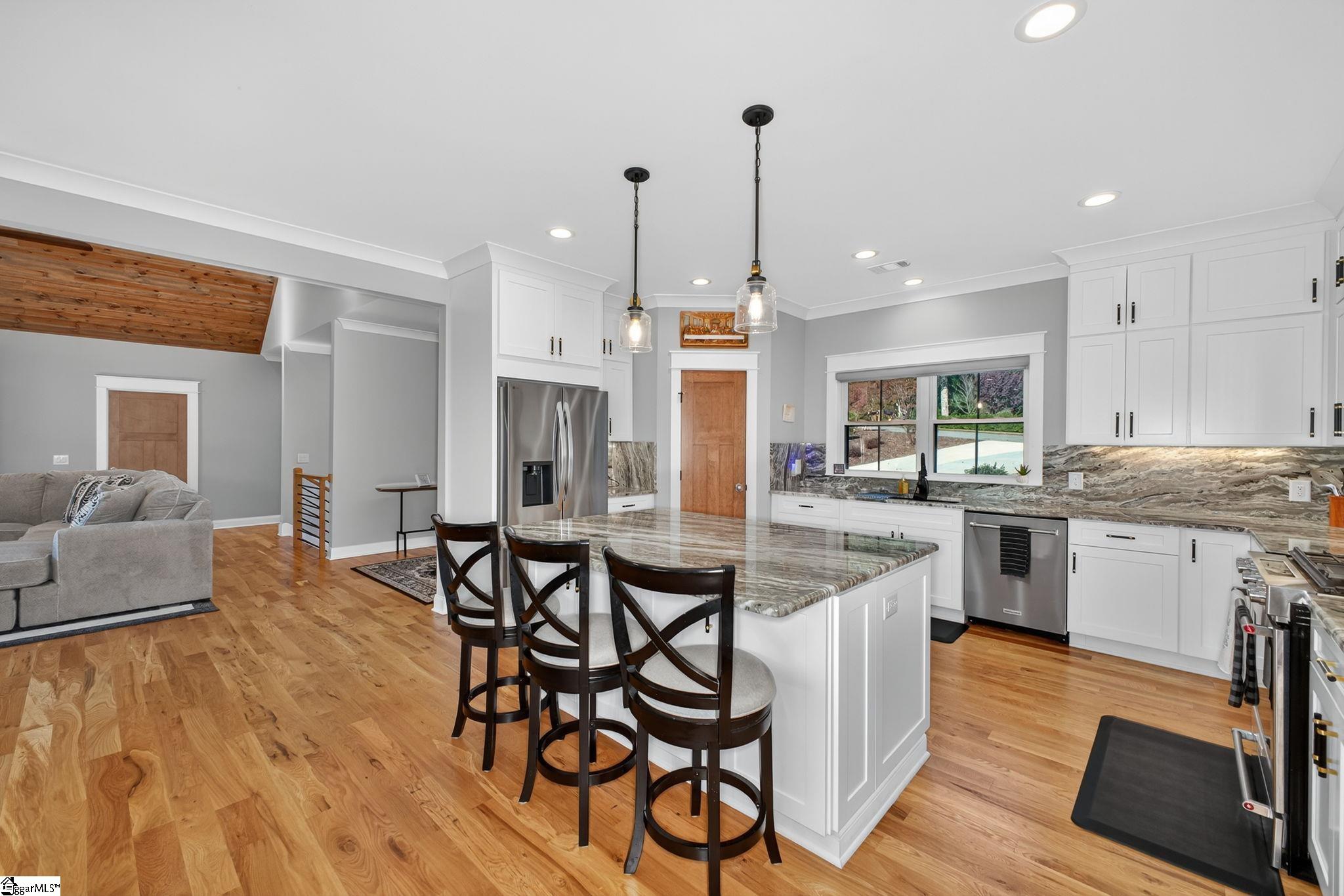 709 Keowee Bay Circle Property Photo 14